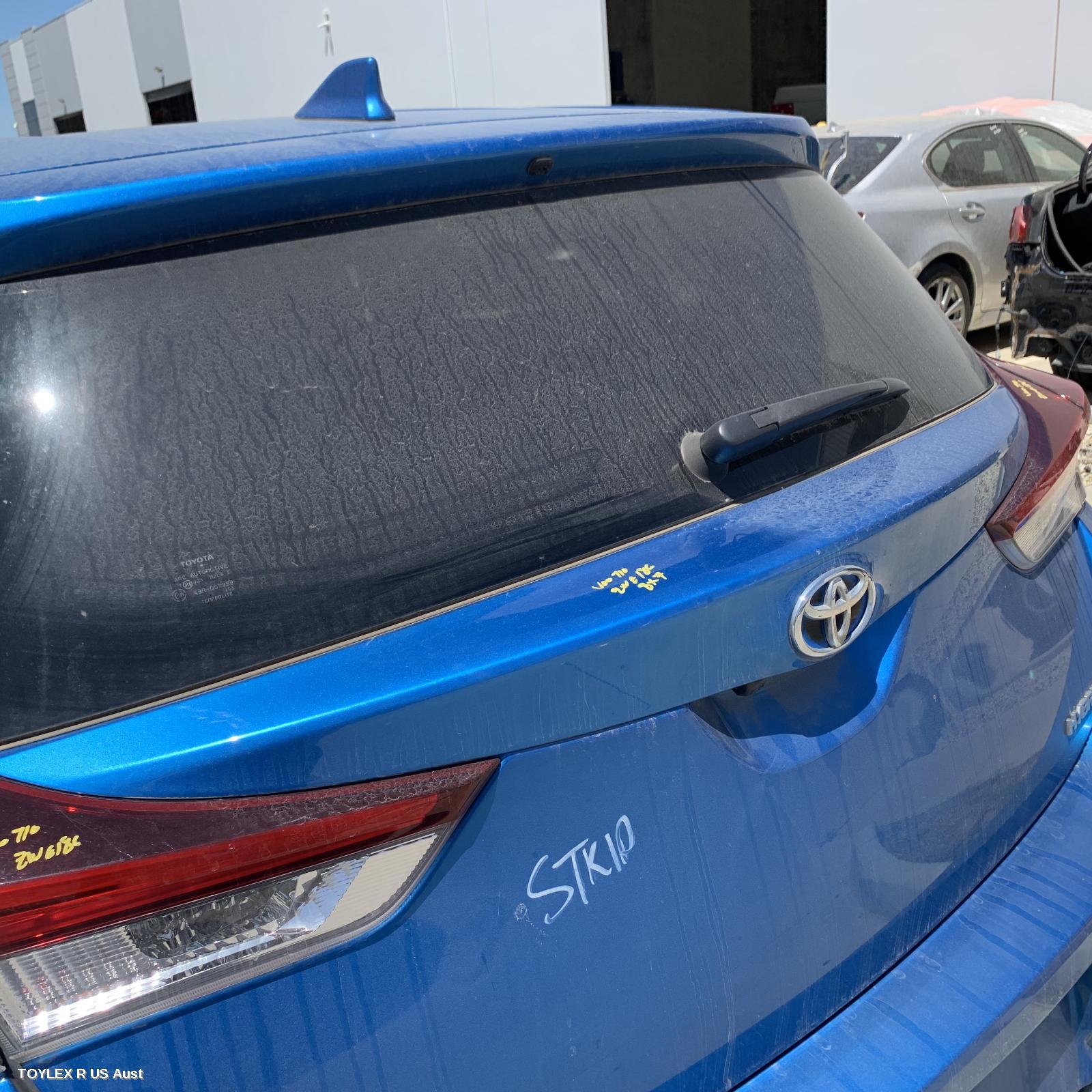 TOYOTA COROLLA 2016 Rear Garnish TAILGATE GARNISH (CENTRE), ZRE182R, HATCH