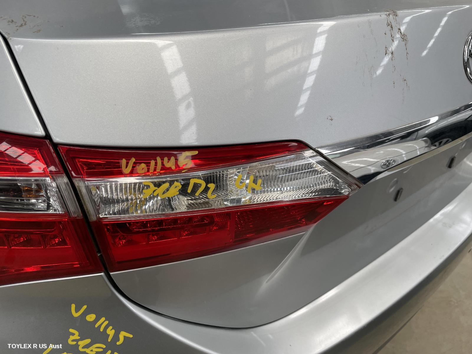 TOYOTA COROLLA 2014 Rear Garnish BOOTLID LAMP (LH SIDE), ZRE172R, SEDAN