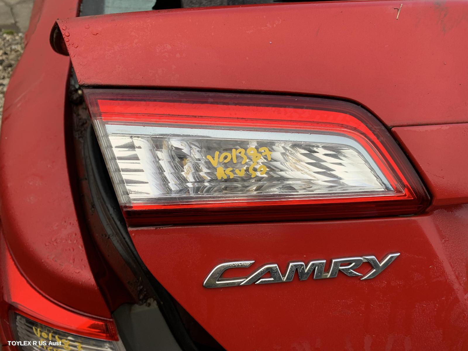 TOYOTA CAMRY 2012 Rear Garnish BOOTLID LAMP (LH SIDE), AVV50, HYBRID