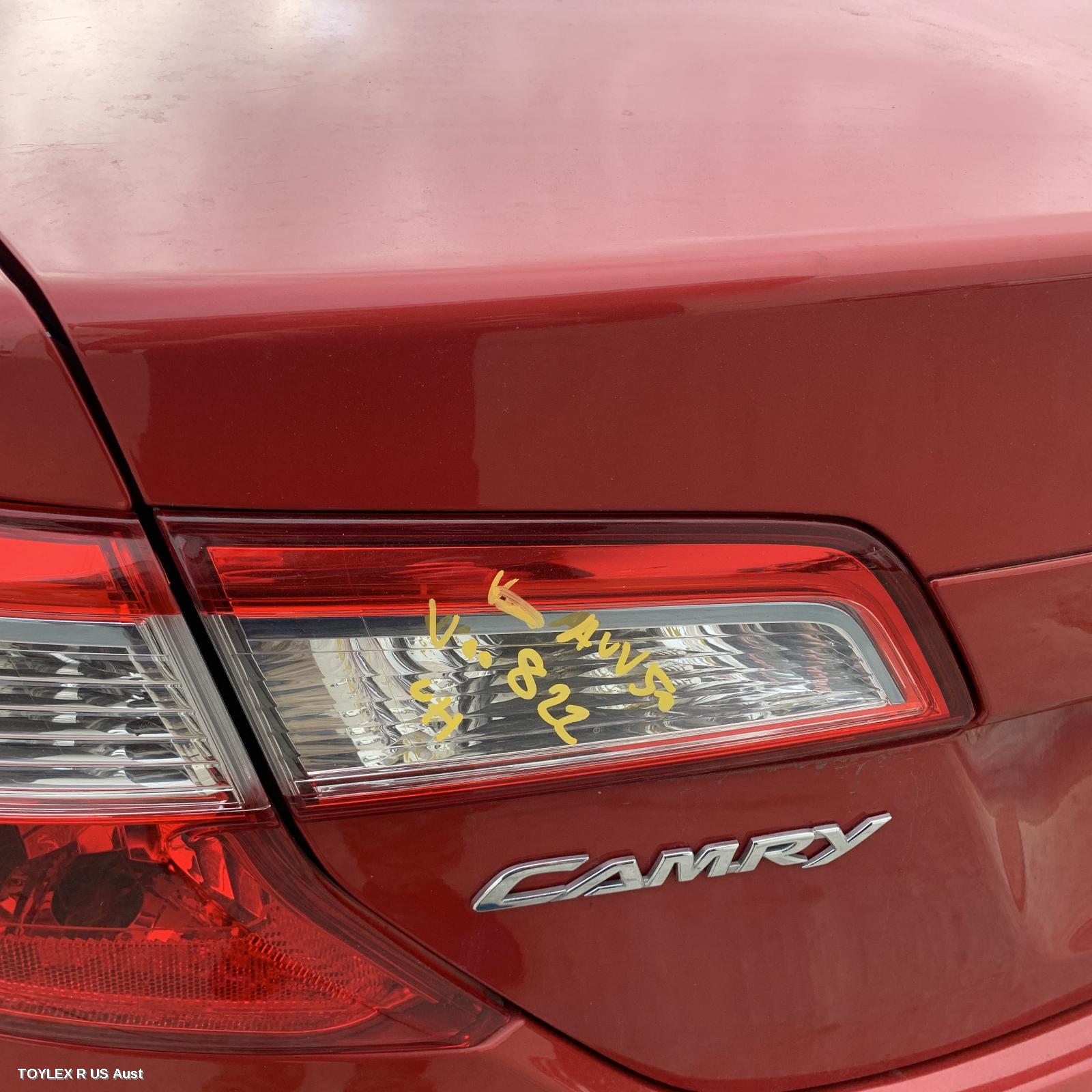 TOYOTA CAMRY 2012 Rear Garnish BOOTLID LAMP (LH SIDE), AVV50, HYBRID