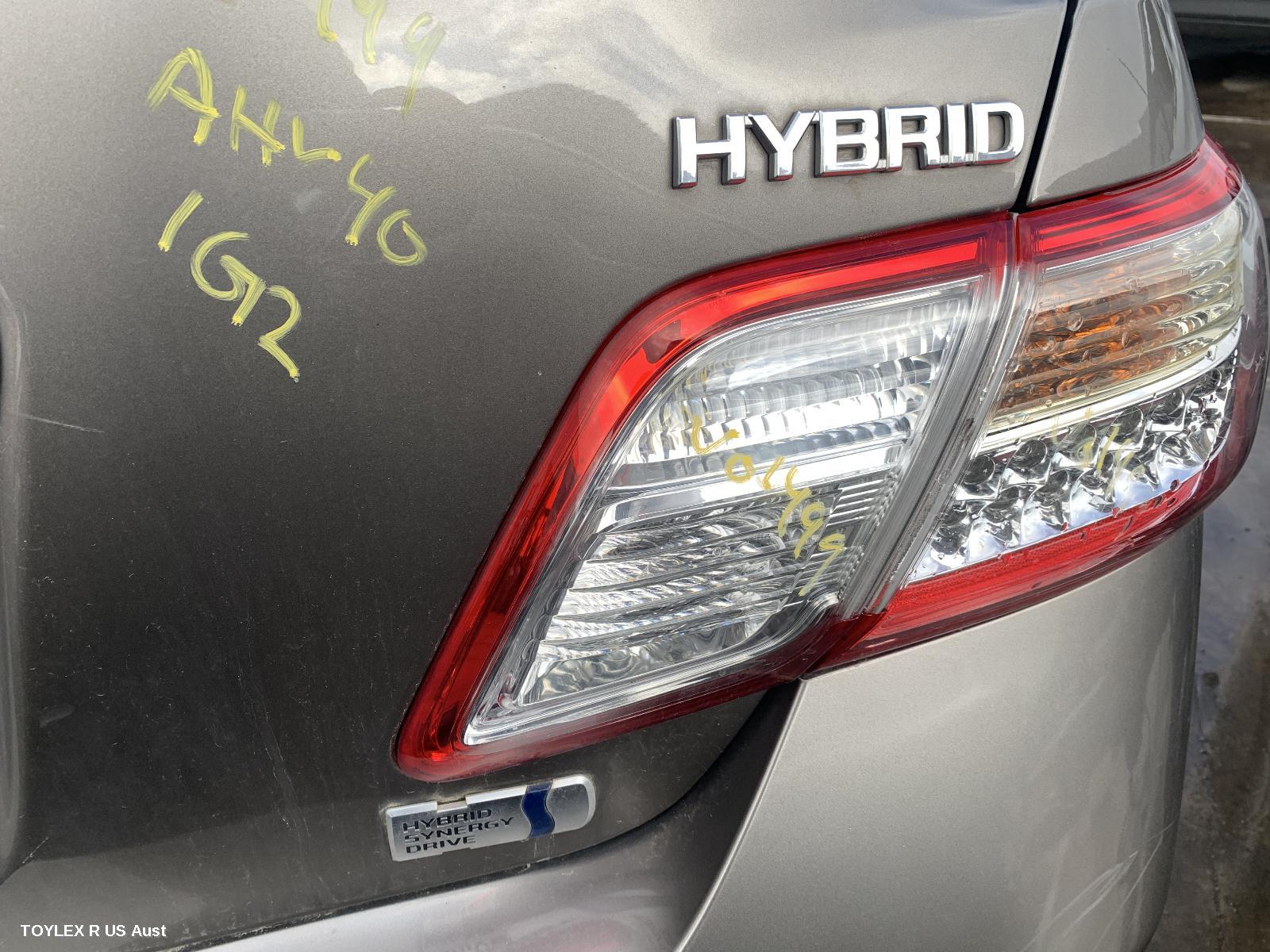 TOYOTA CAMRY 2011 Rear Garnish BOOTLID LAMP (RH SIDE), HYBRID, LED TYPE, AHV40