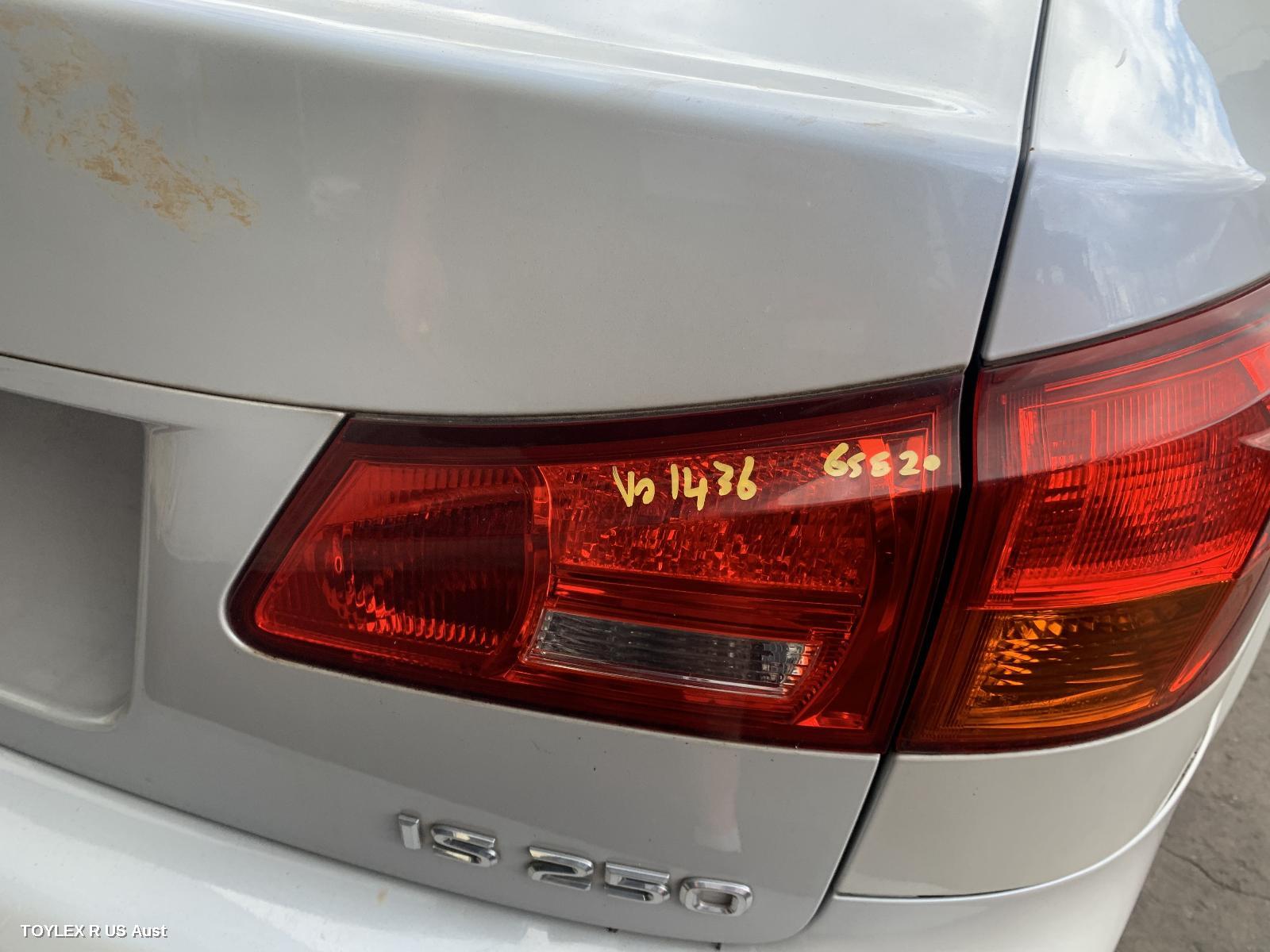 LEXUS IS250/IS250C 2006 Rear Garnish IS250, BOOTLID LAMP (RH SIDE), GSE20R, SEDAN