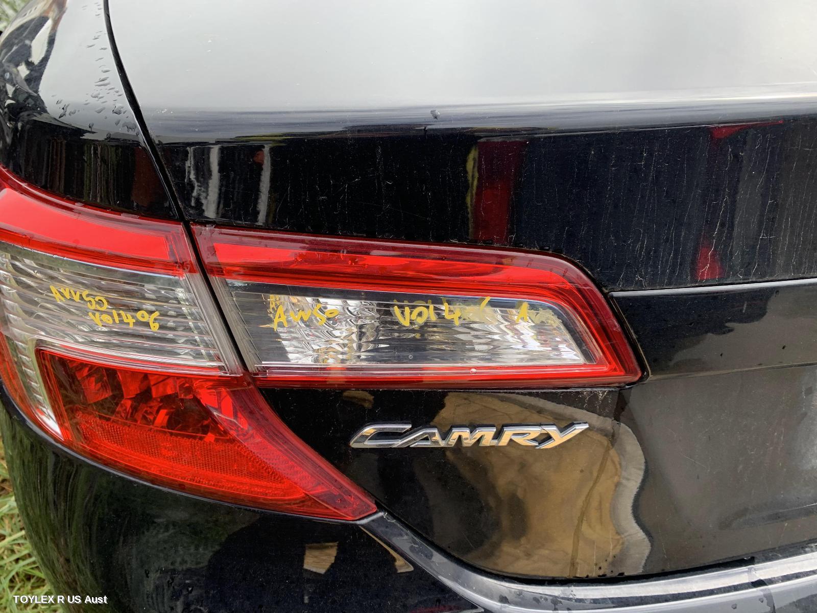 TOYOTA CAMRY 2012 Rear Garnish BOOTLID LAMP (LH SIDE), AVV50, HYBRID