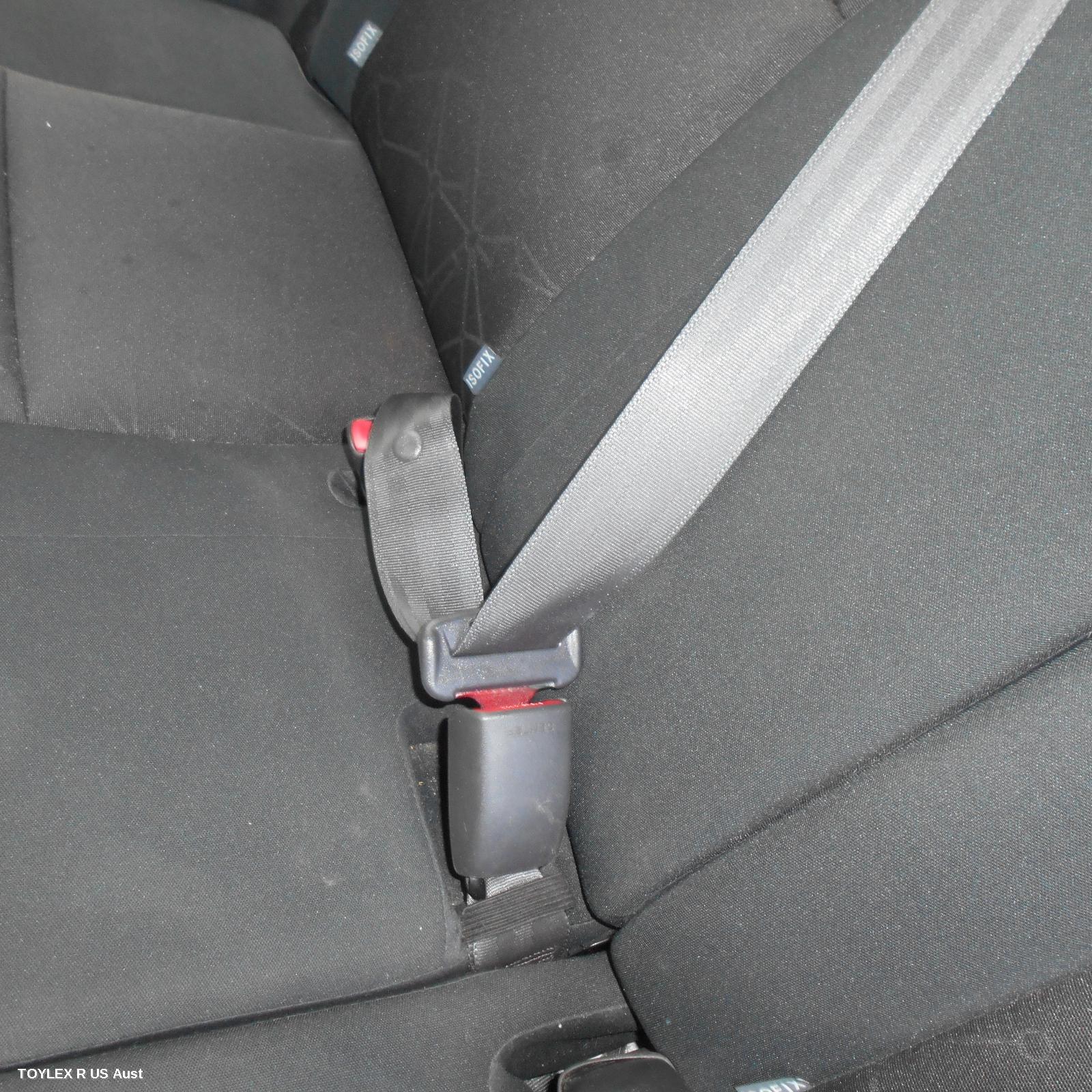 TOYOTA COROLLA 2009 Seatbelt/Stalk CENTRE REAR, SEAT BELT ONLY, ZRE152R, HATCH