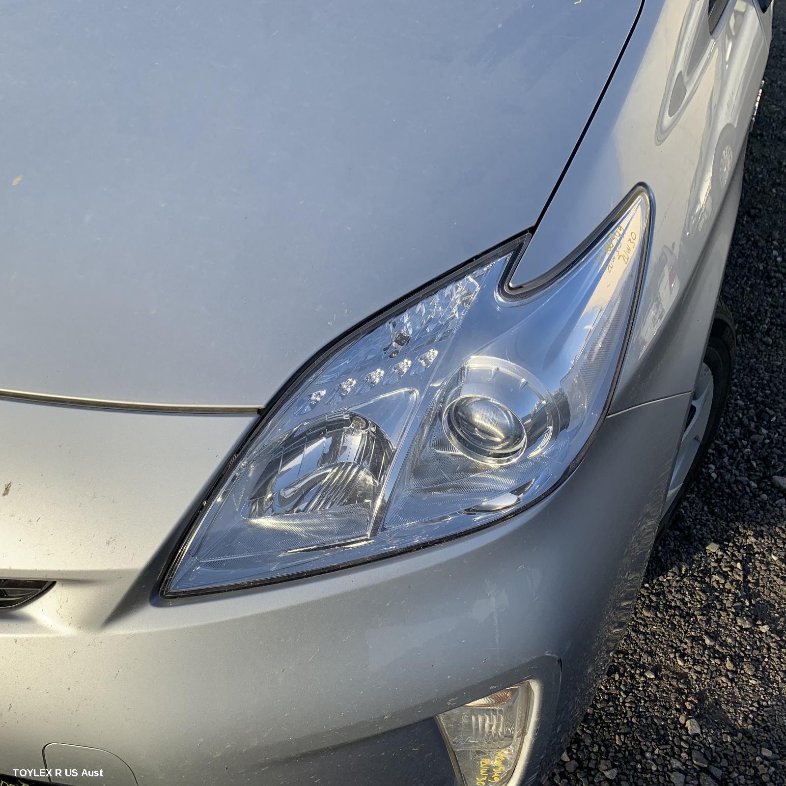 TOYOTA PRIUS 2015 Left Headlamp ZVW30R, HALOGEN TYPE