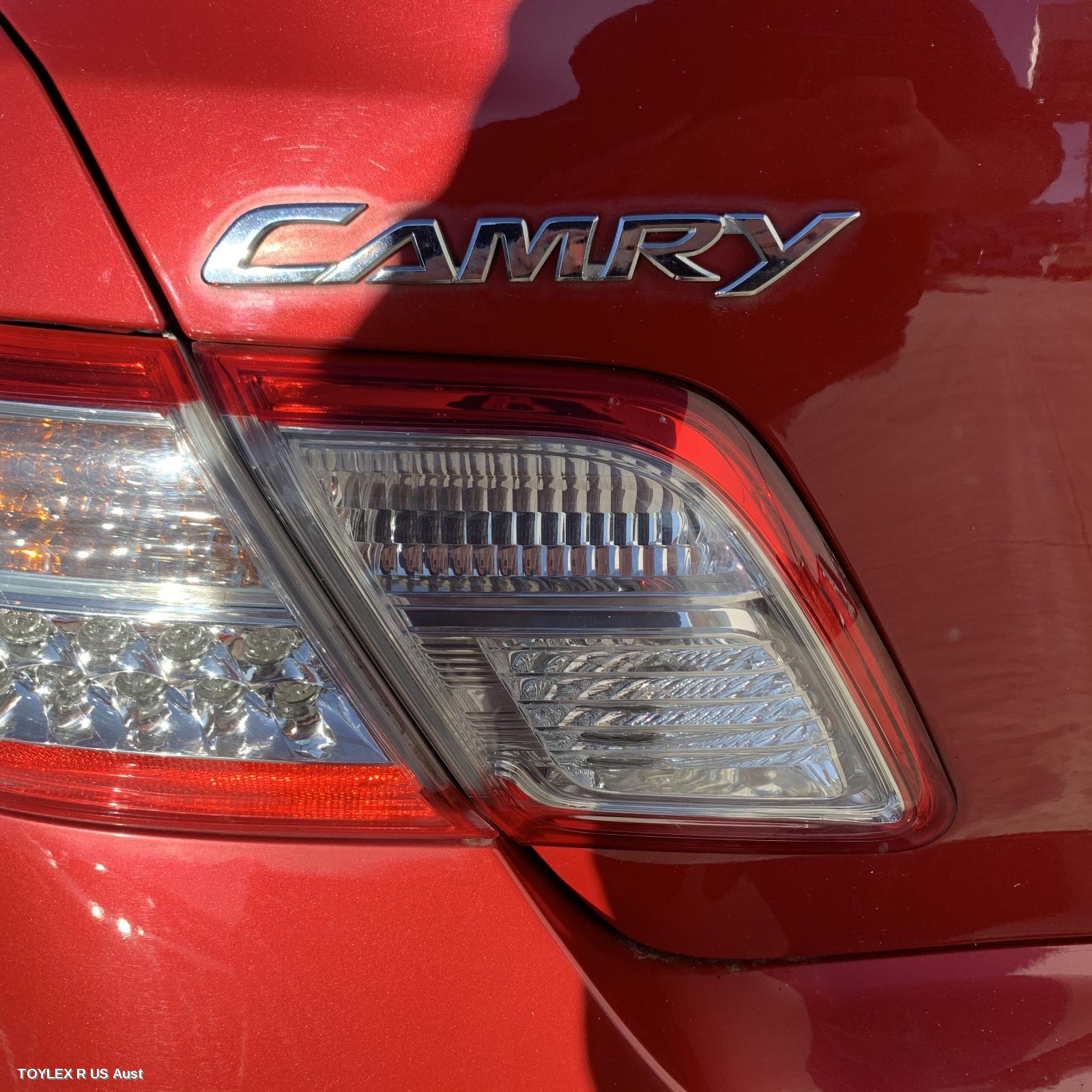 TOYOTA CAMRY 2011 Rear Garnish BOOTLID LAMP (LH SIDE), HYBRID, LED TYPE, AHV40