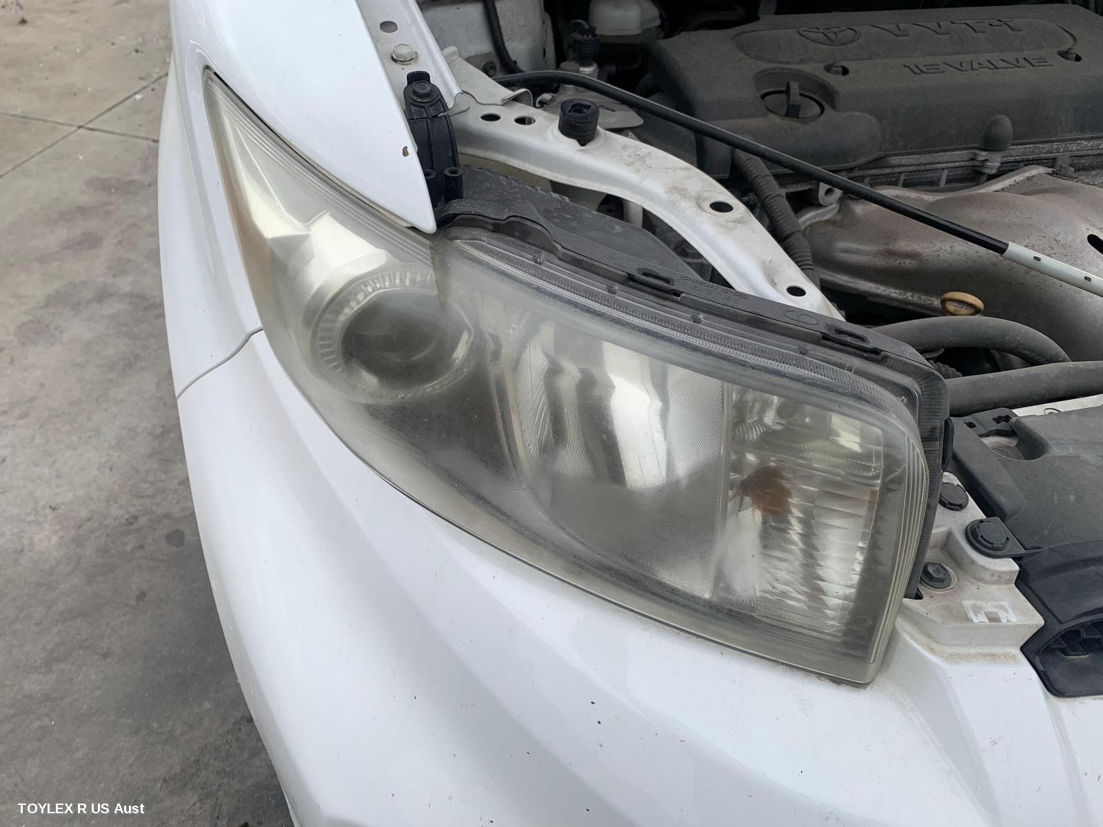 TOYOTA RUKUS 2010 Right Headlamp AZE151R