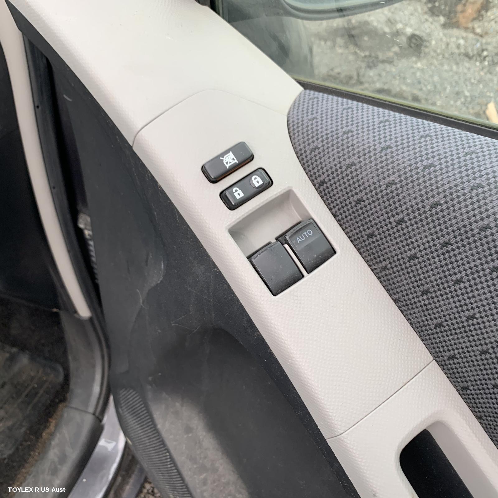 TOYOTA YARIS 2009 Pwr Dr Wind Switch RH FRONT (MASTER SWITCH), 2 SWITCH TYPE, 3DR HATCH, NCP9#