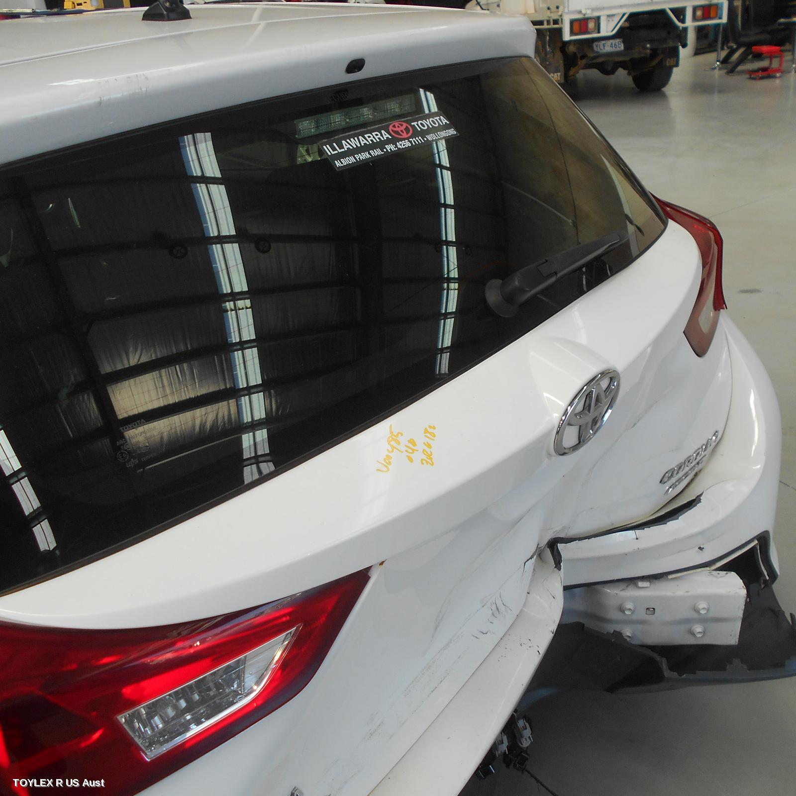 TOYOTA COROLLA 2013 Rear Garnish TAILGATE GARNISH (CENTRE), ZRE182R, HATCH