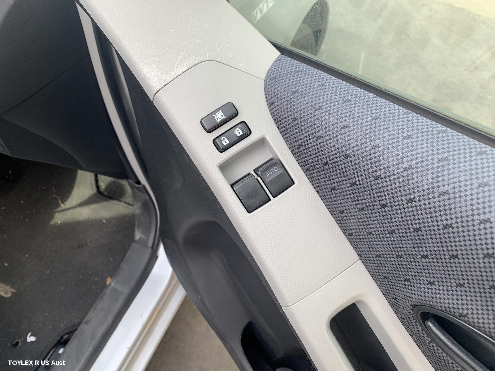 TOYOTA YARIS 2008 Pwr Dr Wind Switch RH FRONT (MASTER SWITCH), 2 SWITCH TYPE, 3DR HATCH, NCP9#