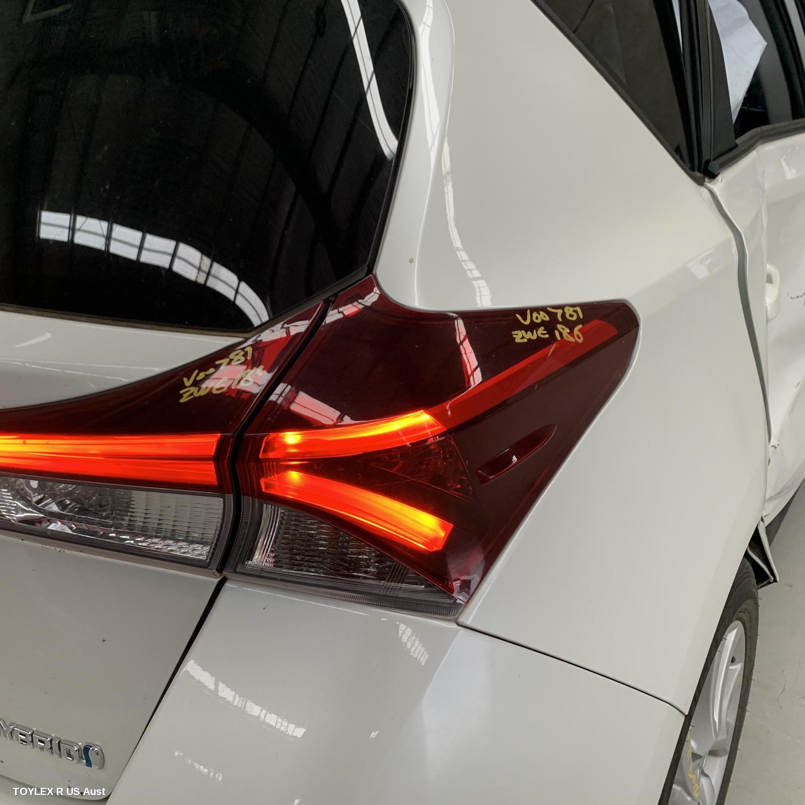 TOYOTA COROLLA 2016 Right Taillight ZRE182R, HATCH