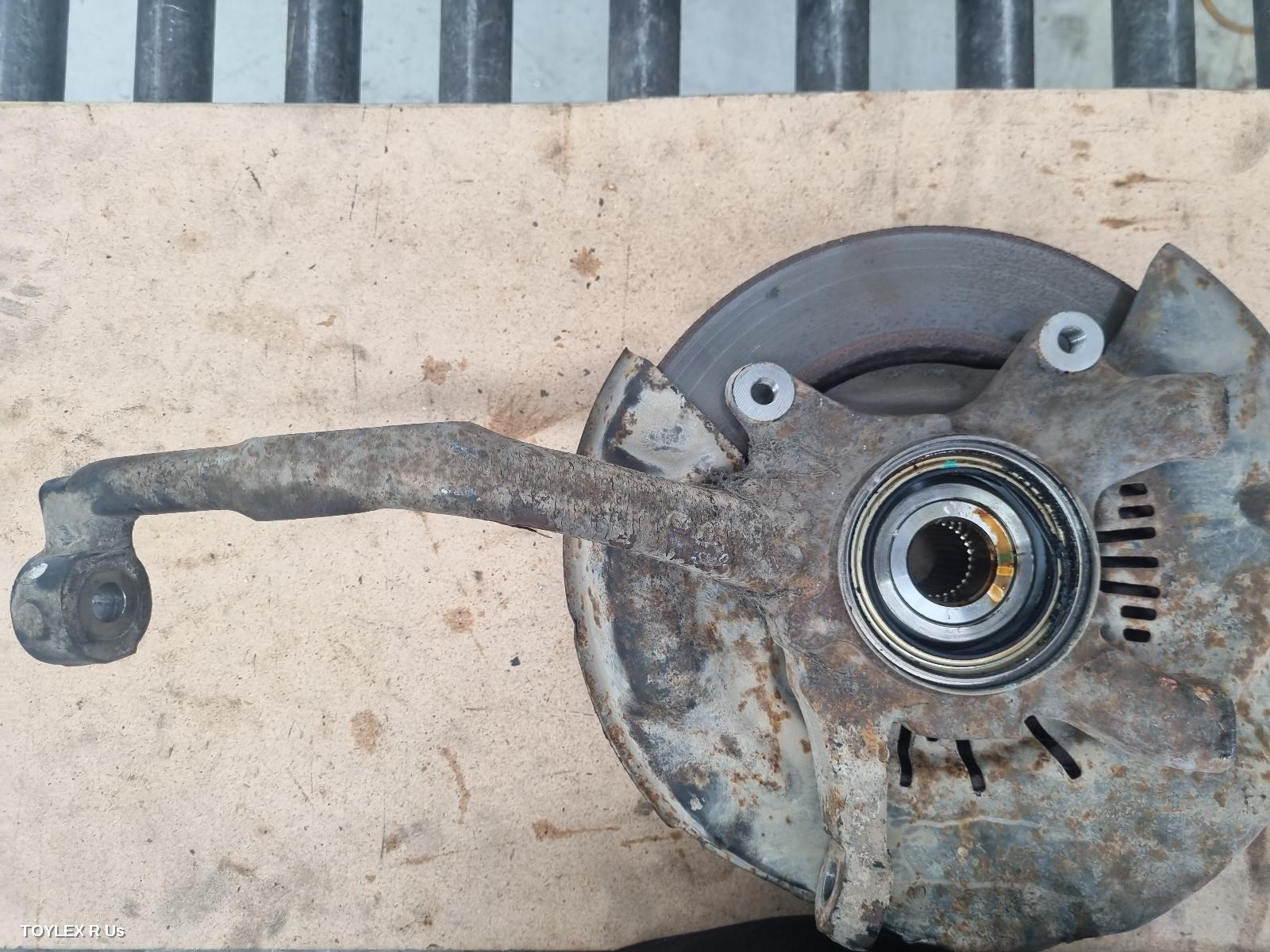 TOYOTA HILUX 2007 Right Front Hub Assembly 4WD, NON ABS TYPE