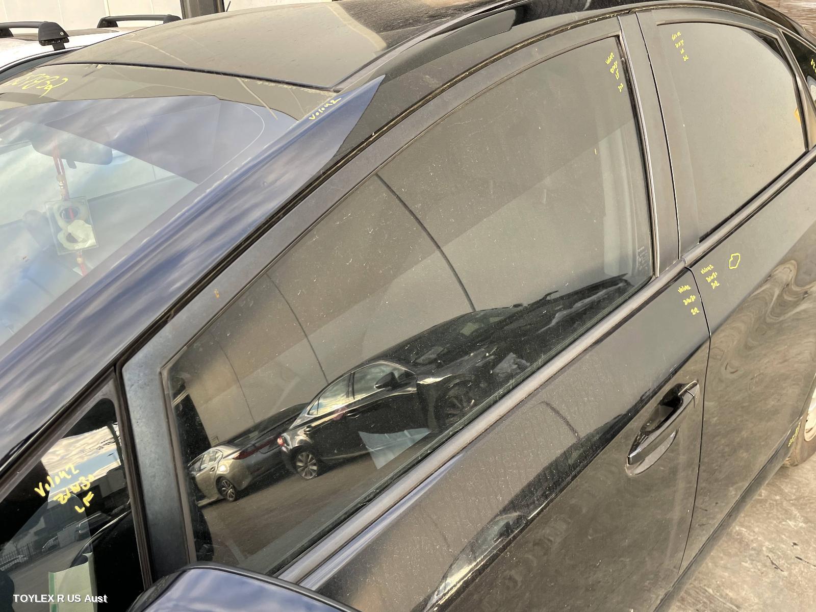 TOYOTA PRIUS 2010 Left Front Door Window ZVW30R, POWER