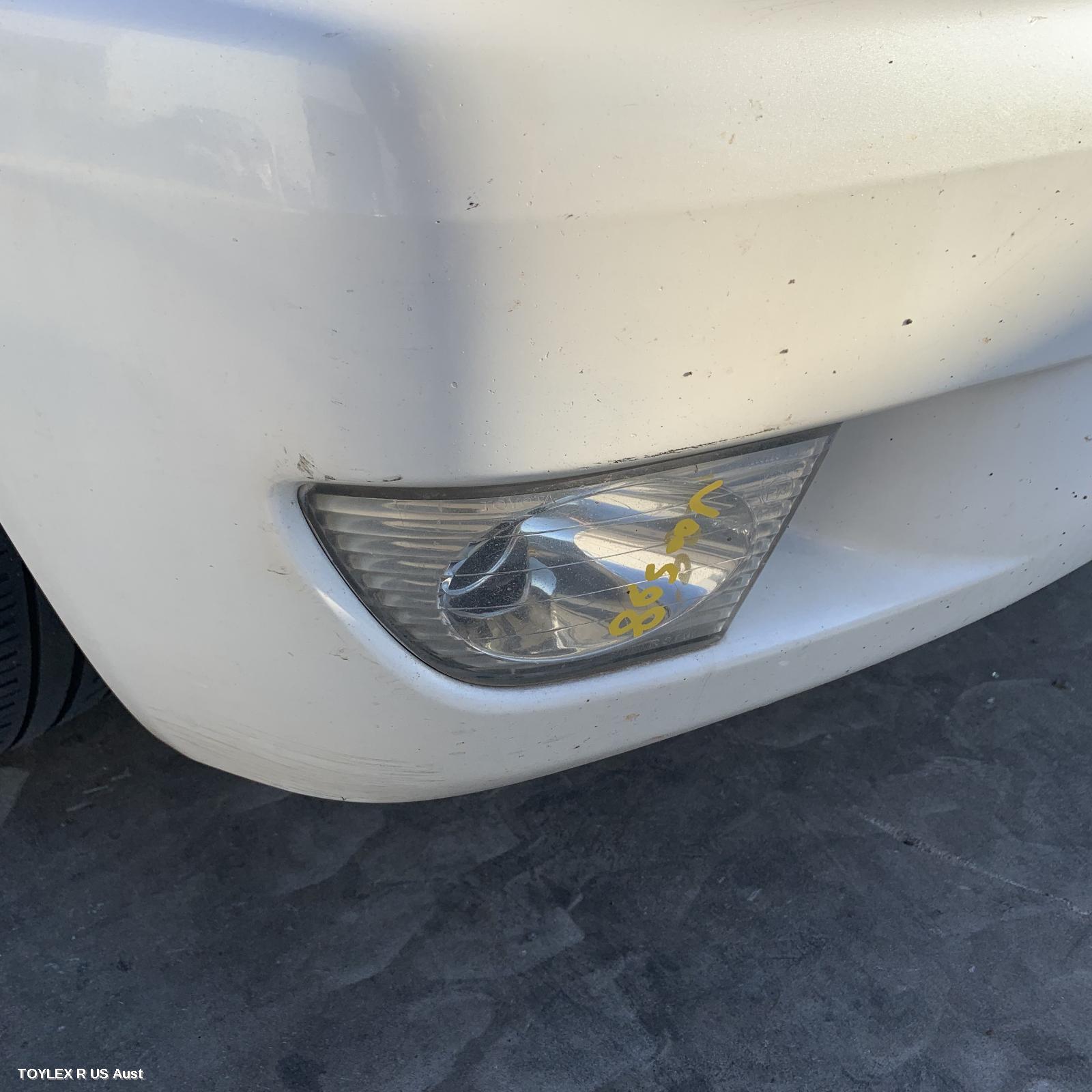 LEXUS IS200/IS300 1999 Right Indicator/Fog/Side BUMPER FOGLAMP, AMBER LENS TYPE