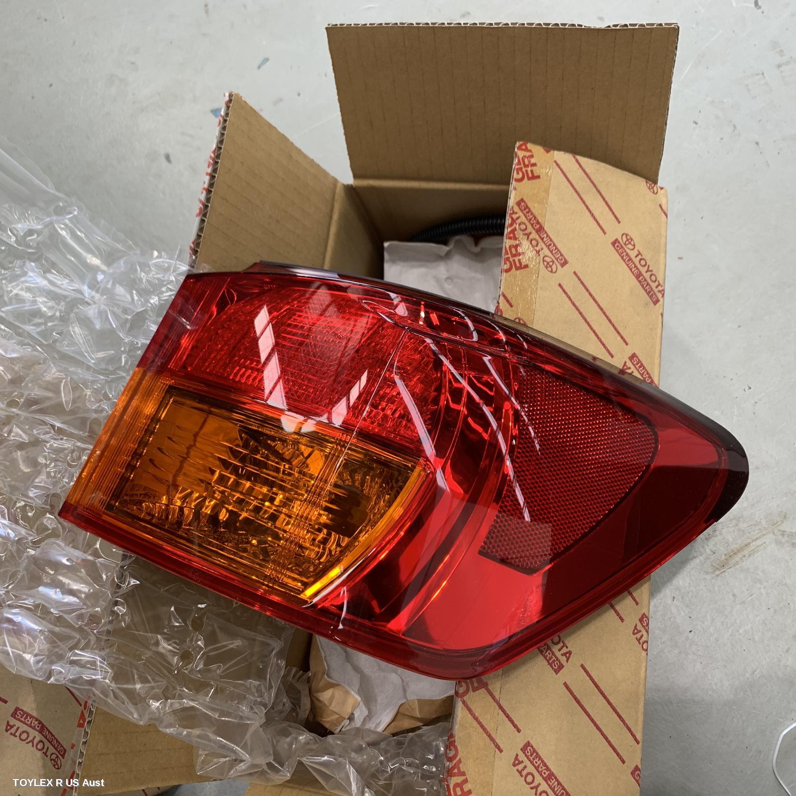 LEXUS IS250/IS250C 2006 Right Taillight IS250, GSE20R, SEDAN, HORIZONTAL TYPE