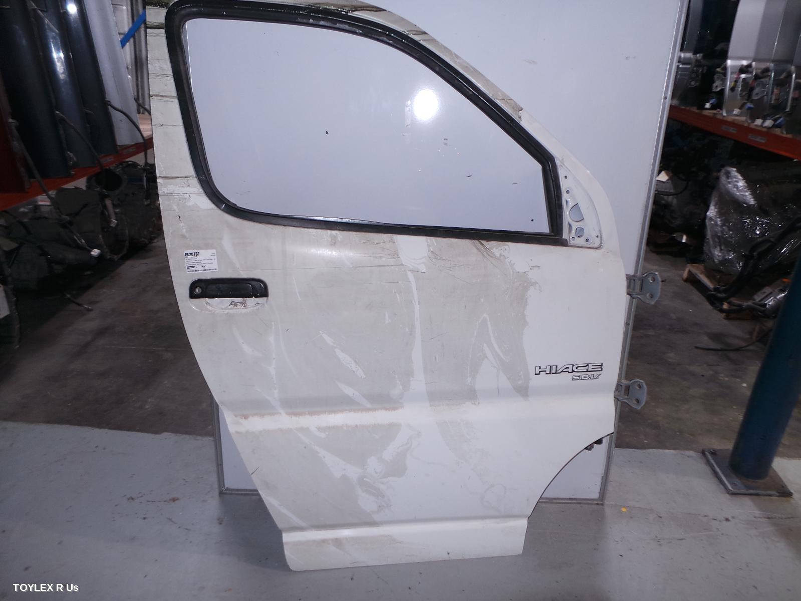 TOYOTA HIACE 1998 Right Front Door SBV