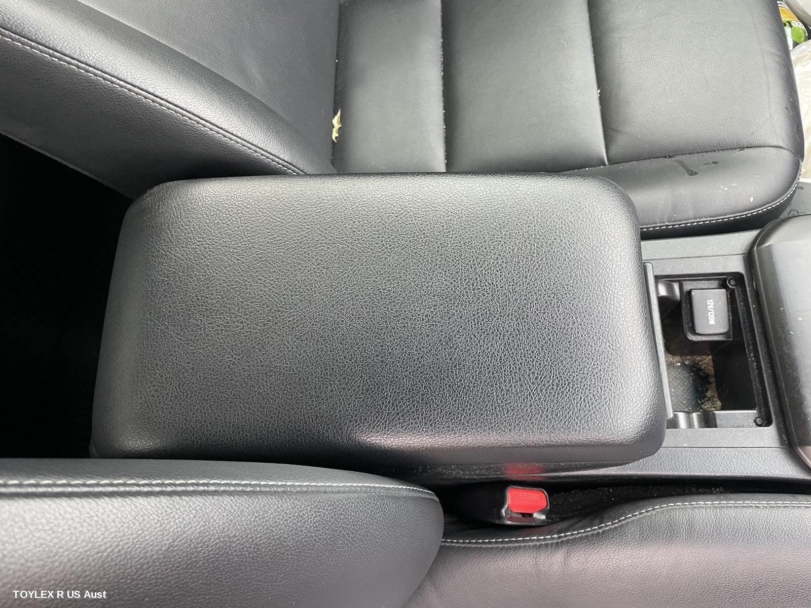 TOYOTA CAMRY 2016 Console ASV50/AVV50, BLACK TRIM TYPE