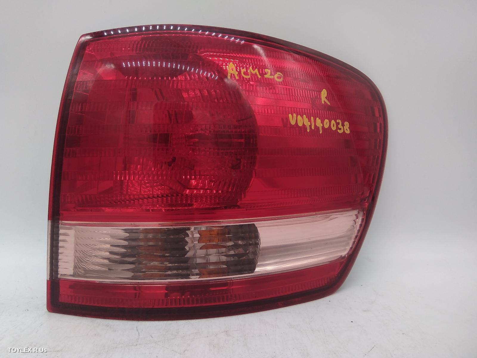TOYOTA AVENSIS 2001 Right Taillight ACM20R