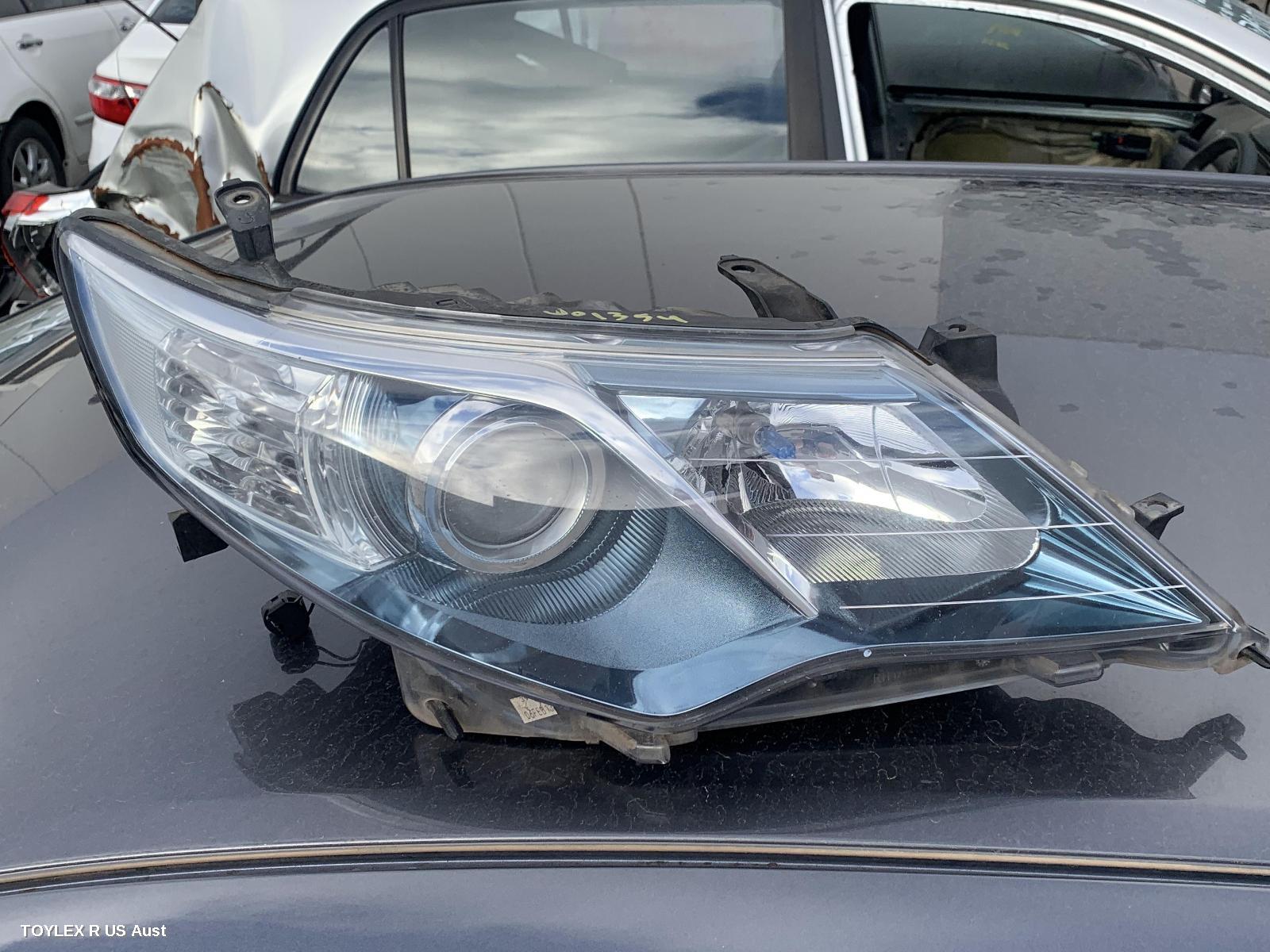 TOYOTA CAMRY 2013 Right Headlamp AVV50, HYBRID, BLACK TYPE