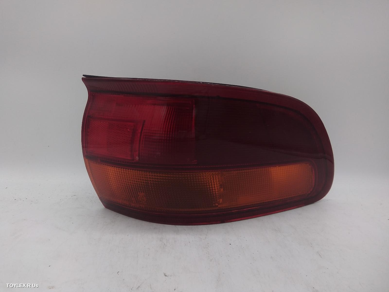 TOYOTA TARAGO 1995 Right Taillight TCR10 (KOITO)