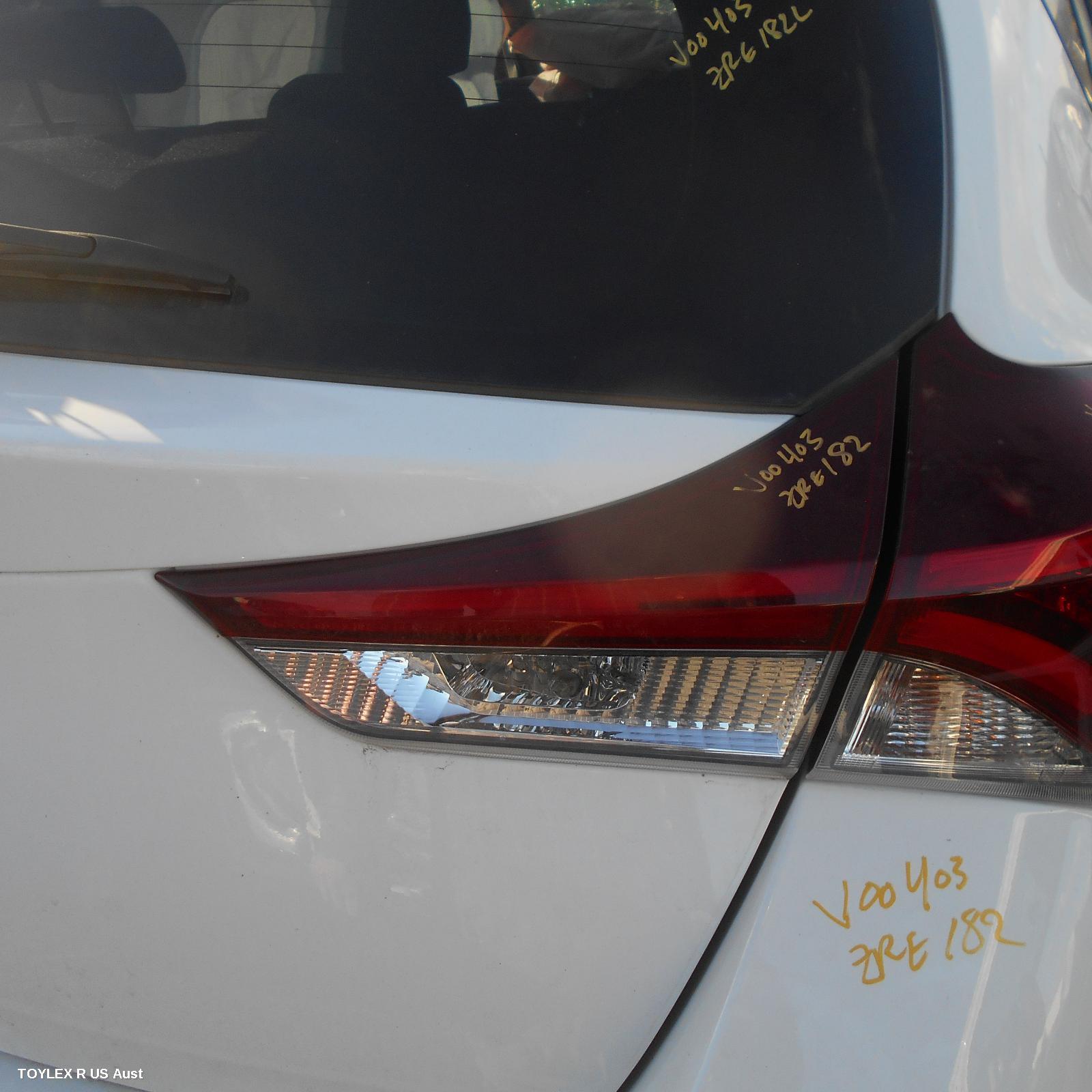 TOYOTA COROLLA 2016 Rear Garnish TAILGATE LAMP (RH SIDE), ZRE182R/ZWE186R, HATCH