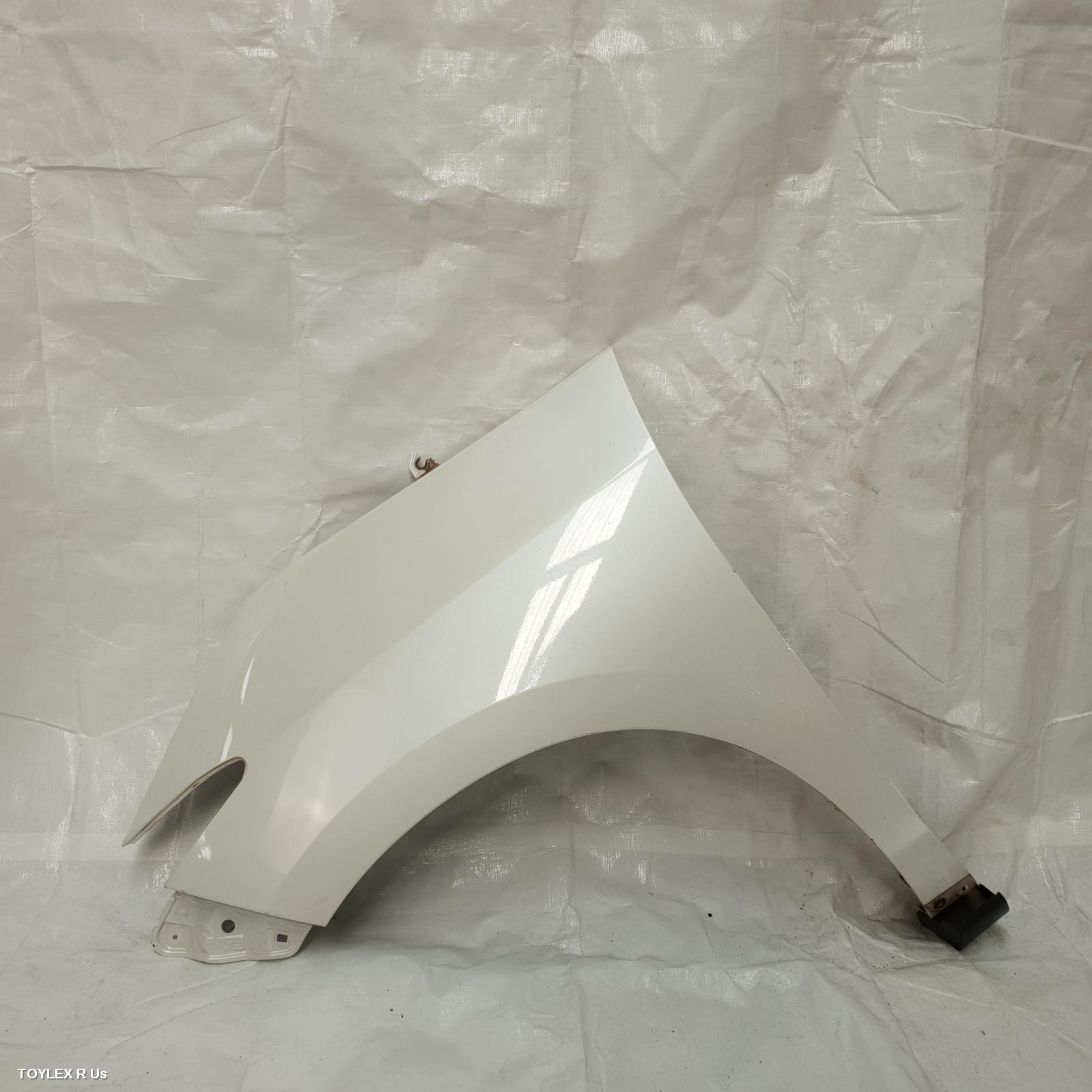 TOYOTA TARAGO 2019 Left Guard ACR50R