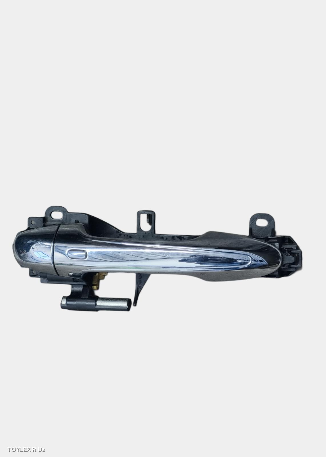 TOYOTA HILUX 2018 Door Handle OUTER, LH FRONT, CHROME, W/ KEYLESS ENTRY TYPE