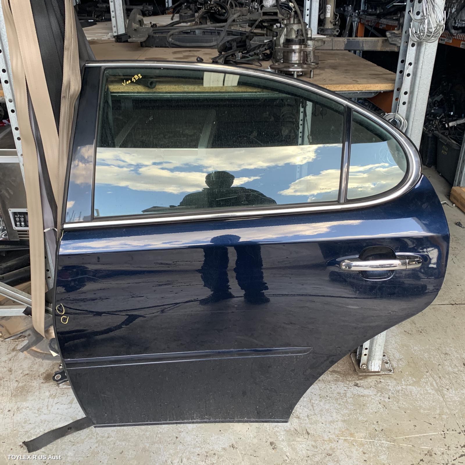 LEXUS ES300 (92-05) 2001 Left Rear Door/Sliding MCV30