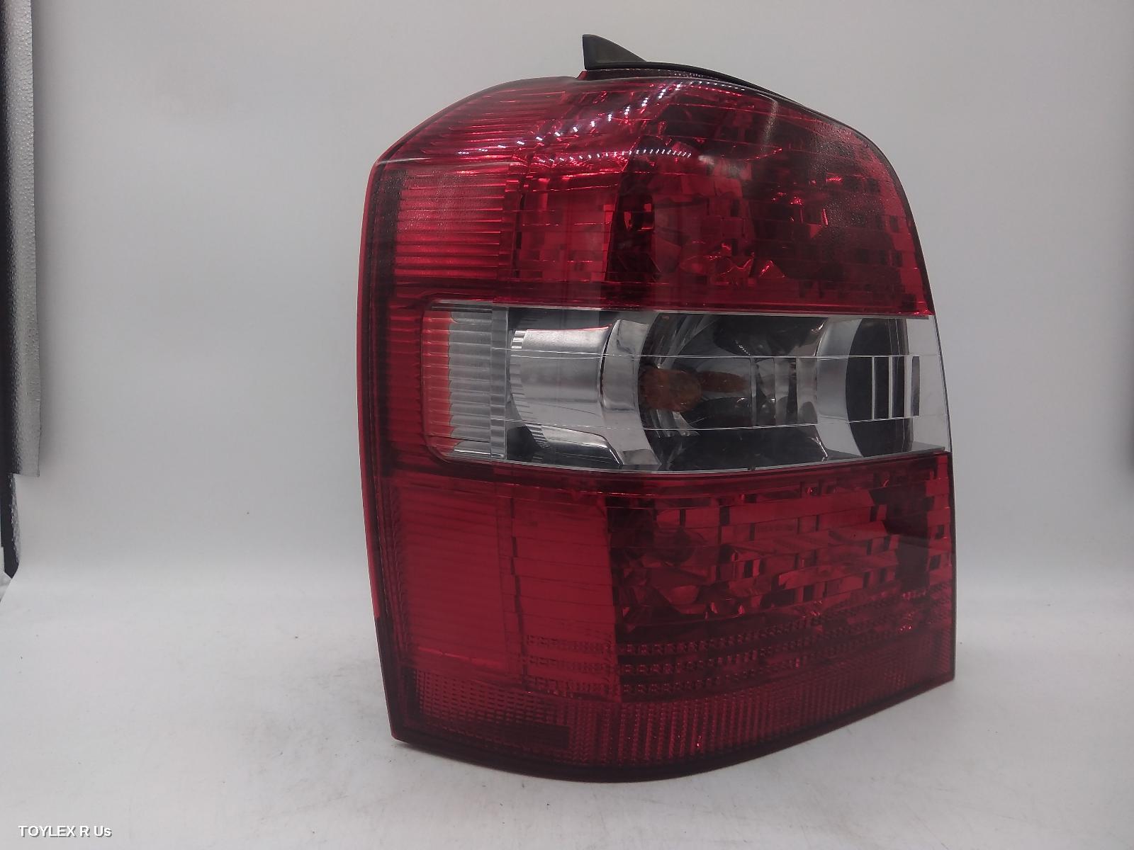 TOYOTA KLUGER 2006 Left Taillight MCU28R