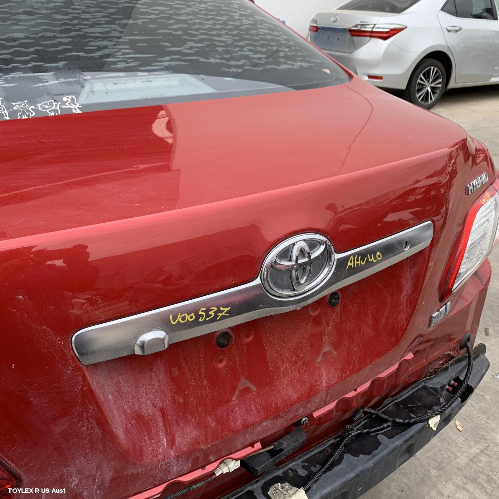 TOYOTA CAMRY 2010 Rear Garnish BOOTLID GARNISH (CENTRE), HYBRID, AHV40