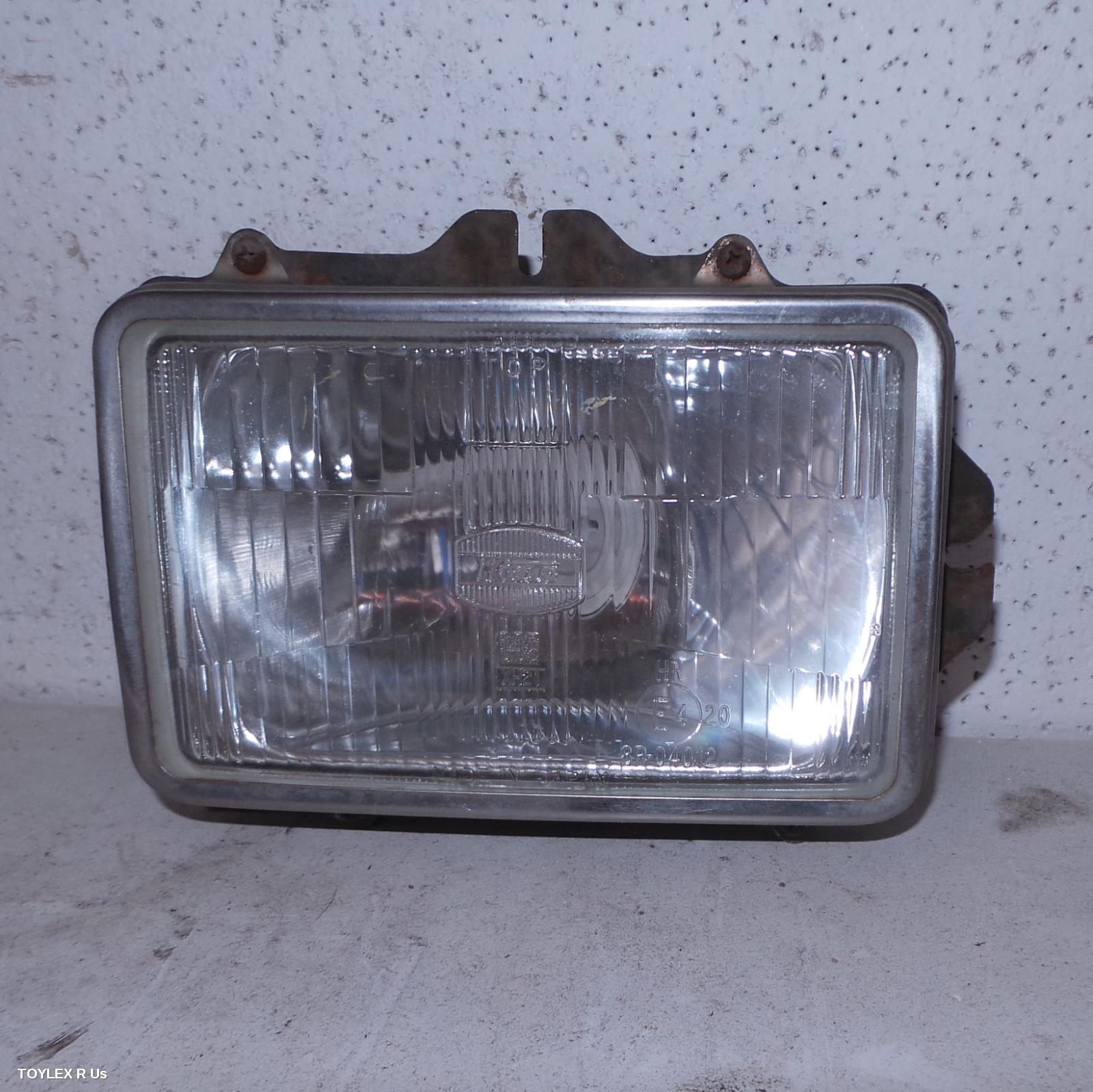 TOYOTA LANDCRUISER 1997 Right Headlamp 80 SERIES, GX/GXL, TWIN SQUARE
