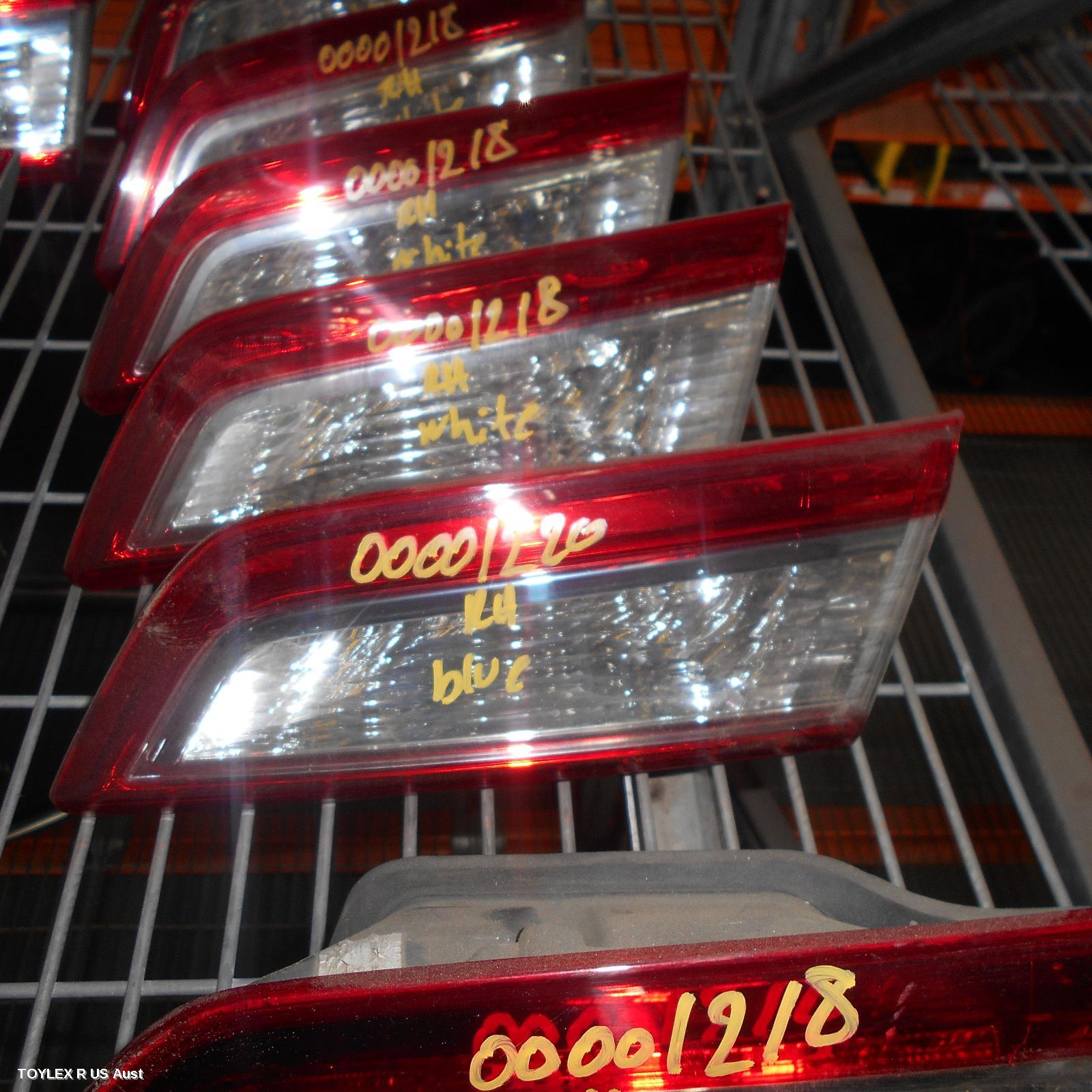 TOYOTA CAMRY 2013 Rear Garnish BOOTLID LAMP (RH SIDE), AVV50, HYBRID