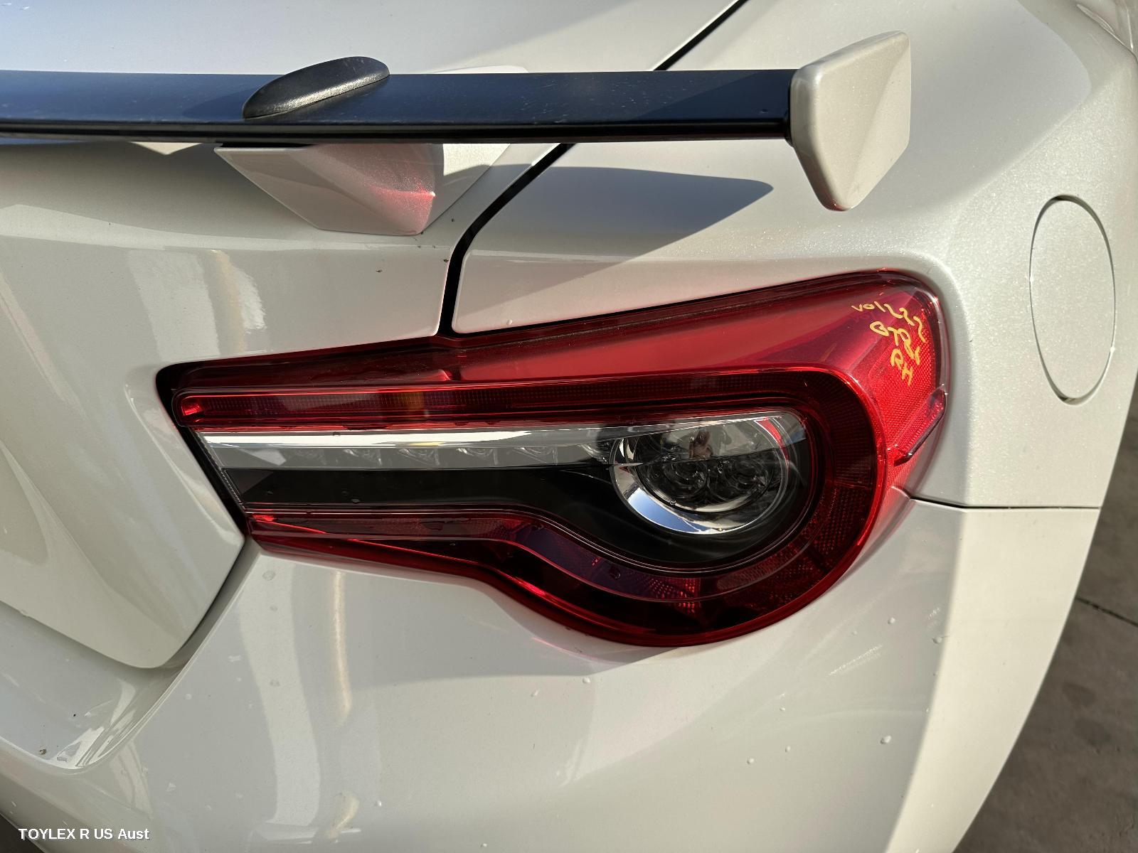 TOYOTA 86 2019 Right Taillight FACTORY, ZN6