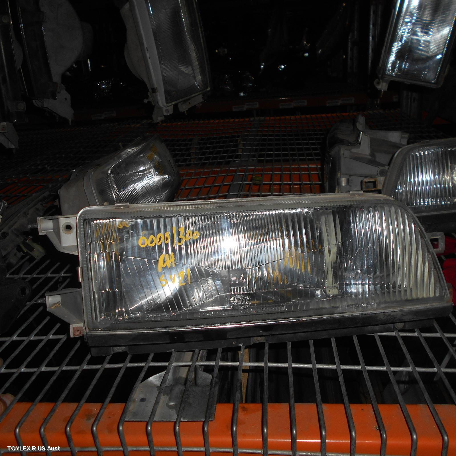TOYOTA CAMRY 1989 Right Headlamp SV21 (KOITO 32-35)