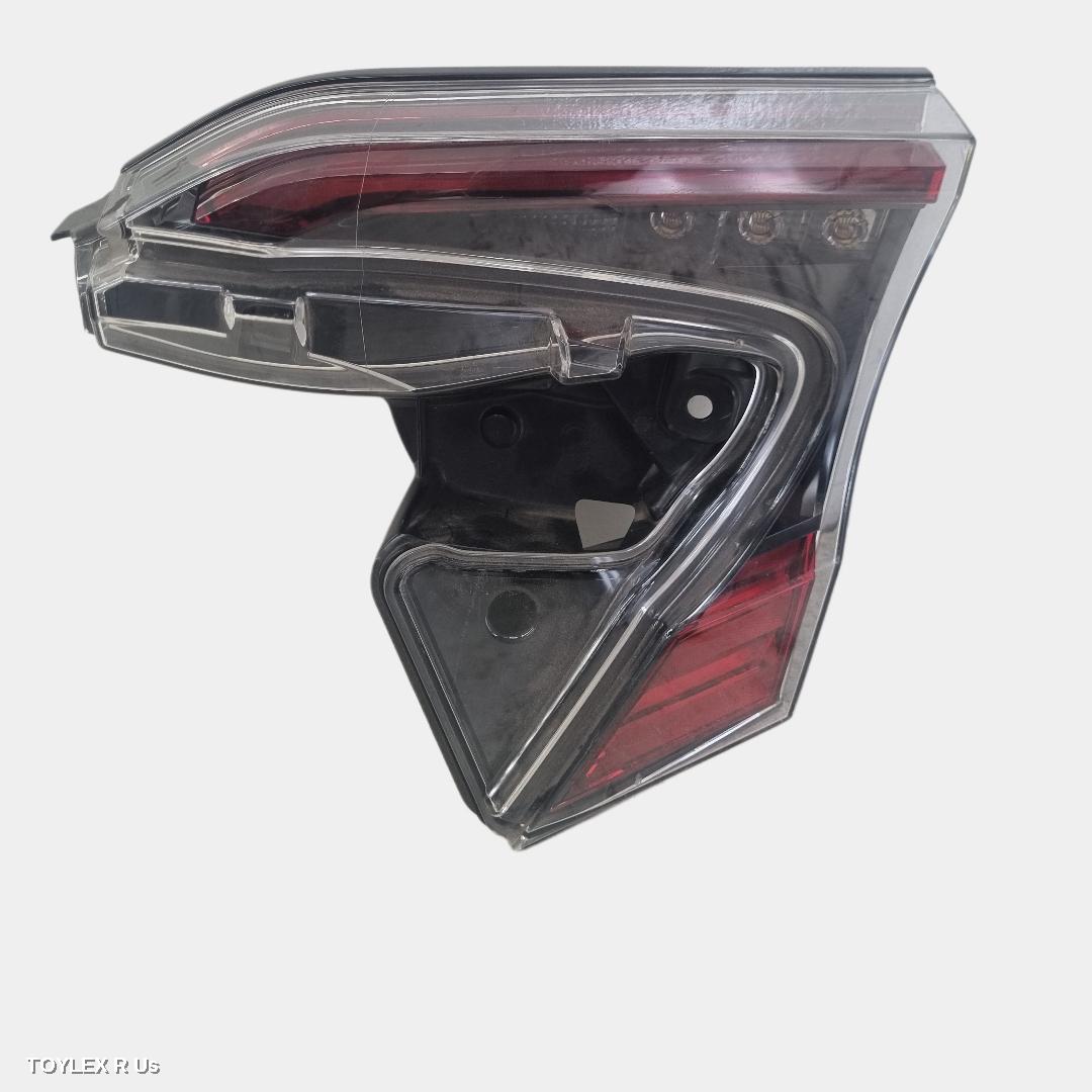 TOYOTA C-HR 2018 Rear Garnish TAILGATE LAMP (RH SIDE), LED TYPE, CLEAR SURROUND TYPE, GEN 1