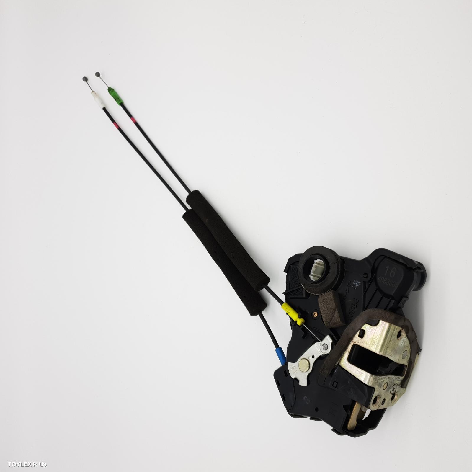 TOYOTA PRADO 2006 Door/Boot/Gate Lock RIGHT FRONT DOOR LOCK, 120 SERIES