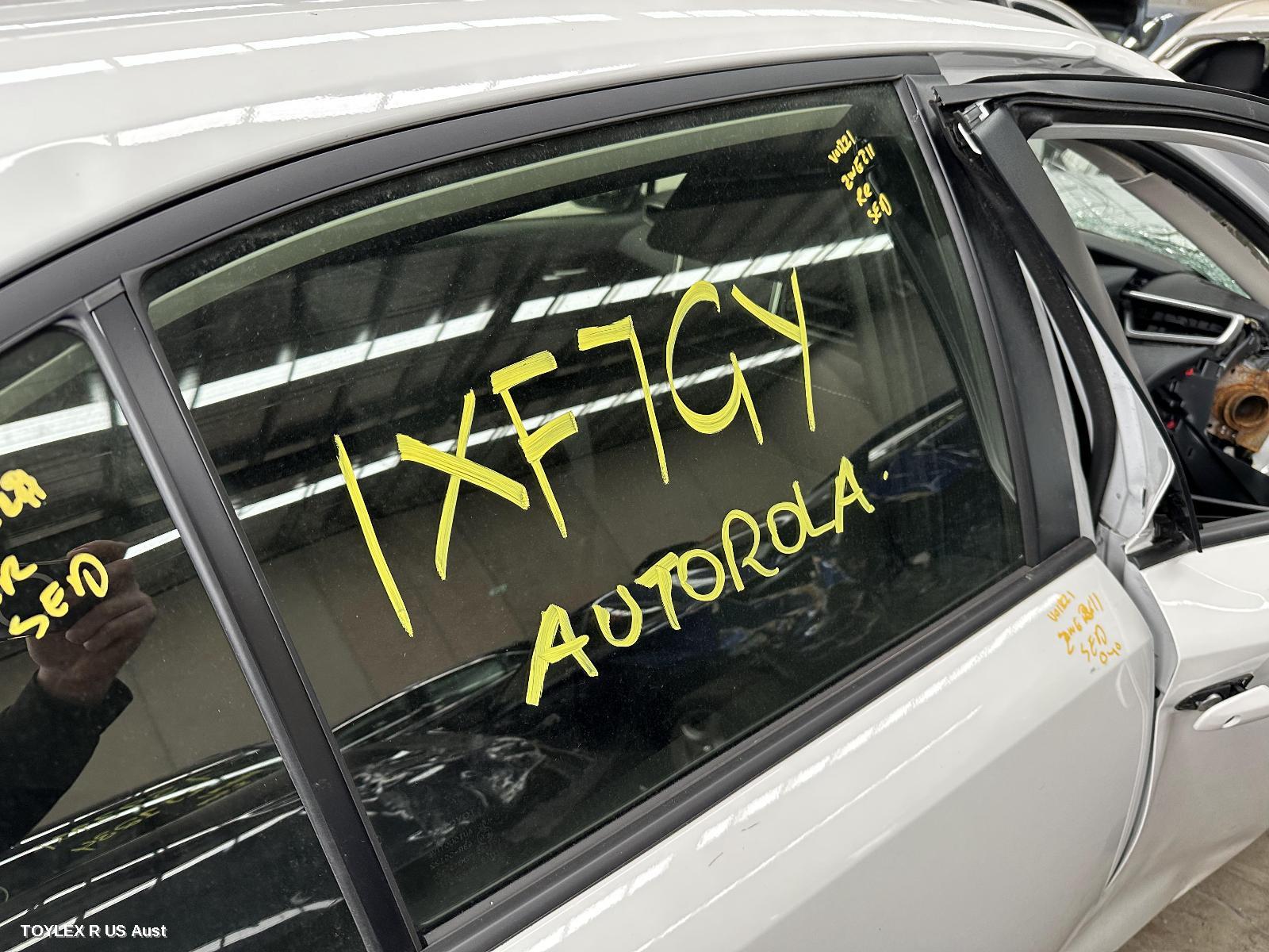 TOYOTA COROLLA 2022 Right Rear Door Window E210, SEDAN