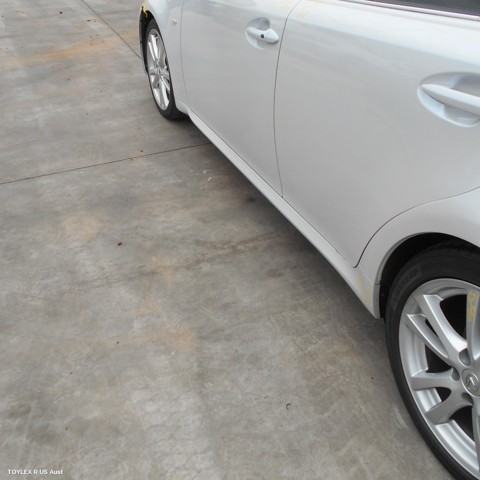LEXUS IS250/IS250C 2006 Side Step/Skirt GSE20R, LH SIDE