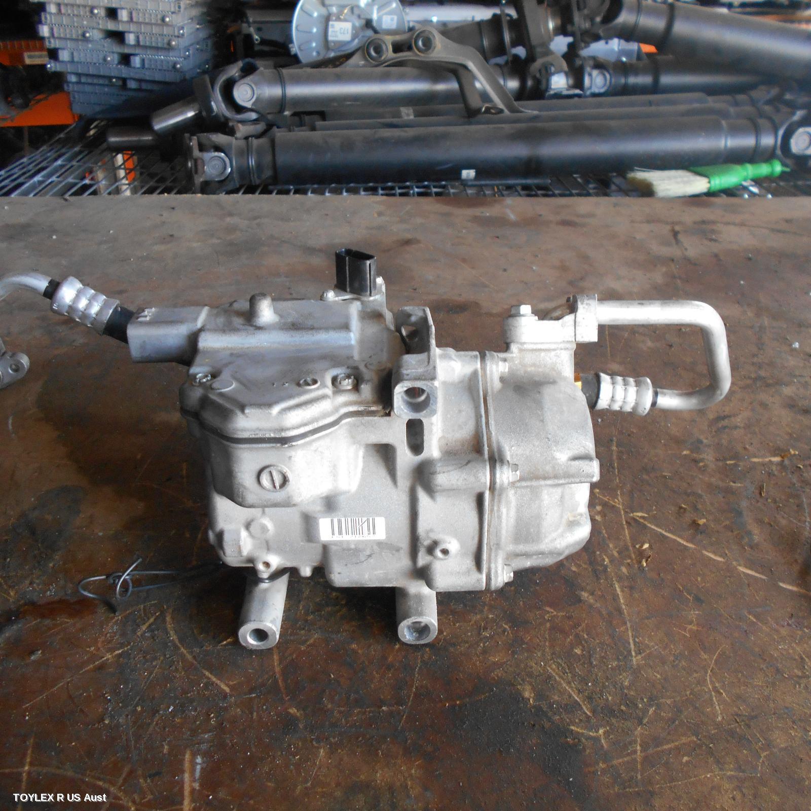 TOYOTA PRIUS 2013 A/C Compressor NHP10R