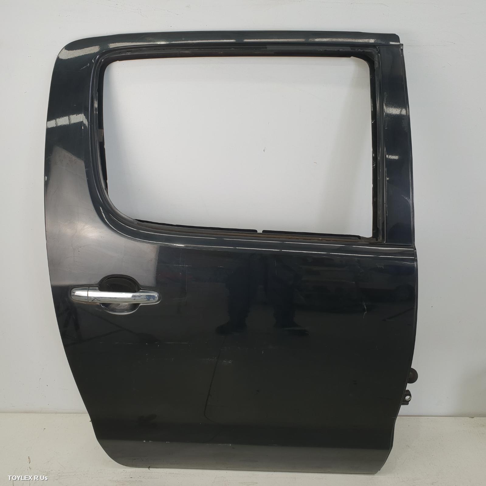 TOYOTA HILUX 2010 Right Rear Door Sliding DUAL CAB