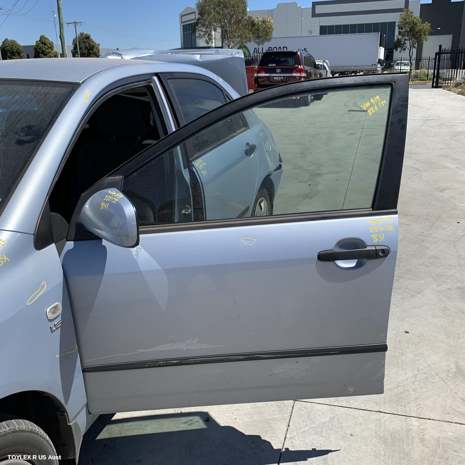 TOYOTA COROLLA 2004 Left Front Door ZZE122 (JAPAN-VIN JTD)