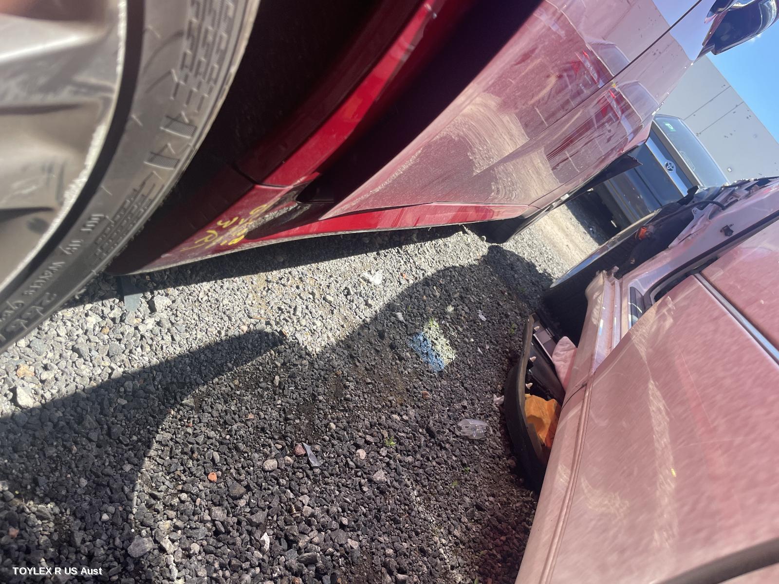 LEXUS IS250/IS250C 2012 Side Step/Skirt GSE20R, RH SIDE