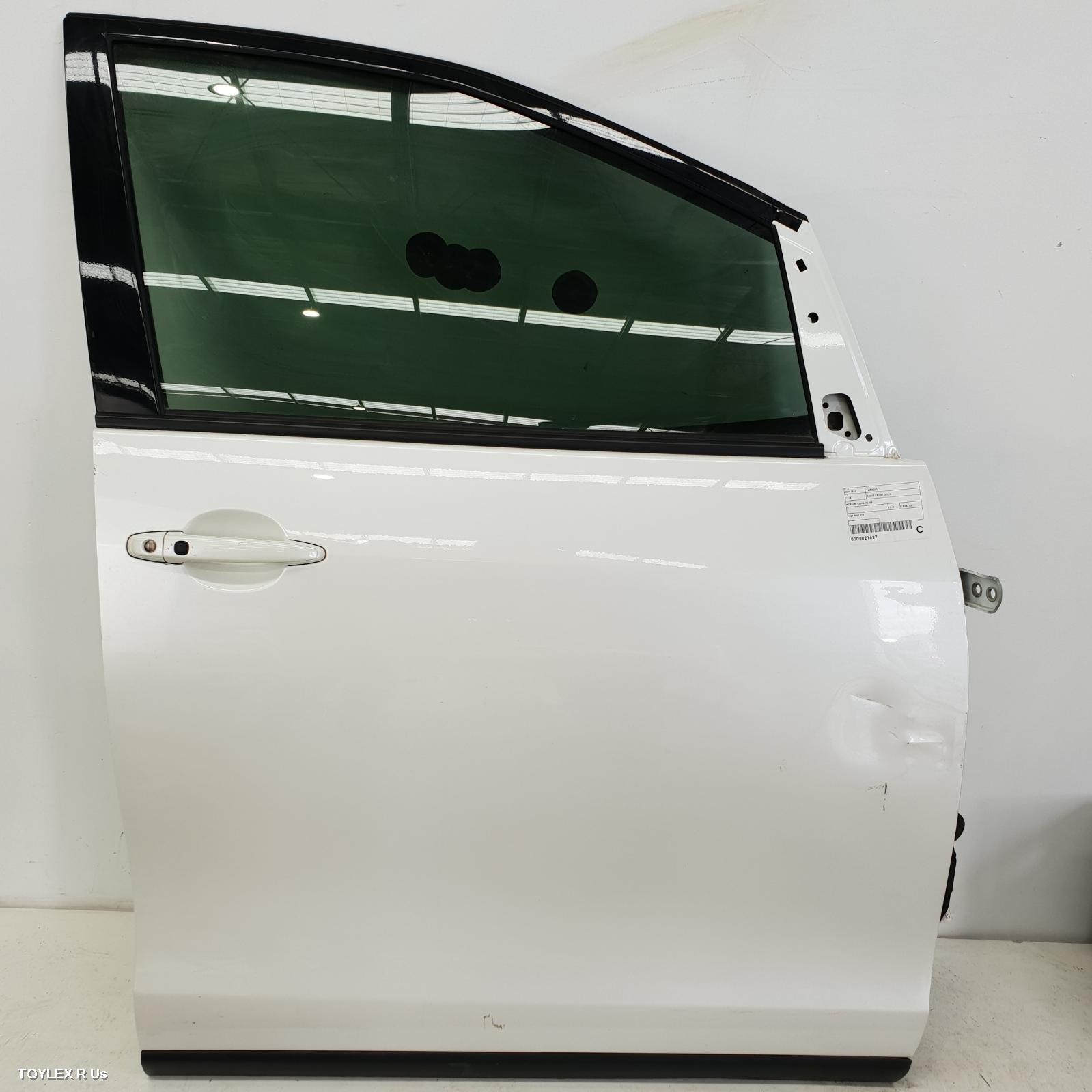 TOYOTA TARAGO 2014 Right Front Door ACR50R