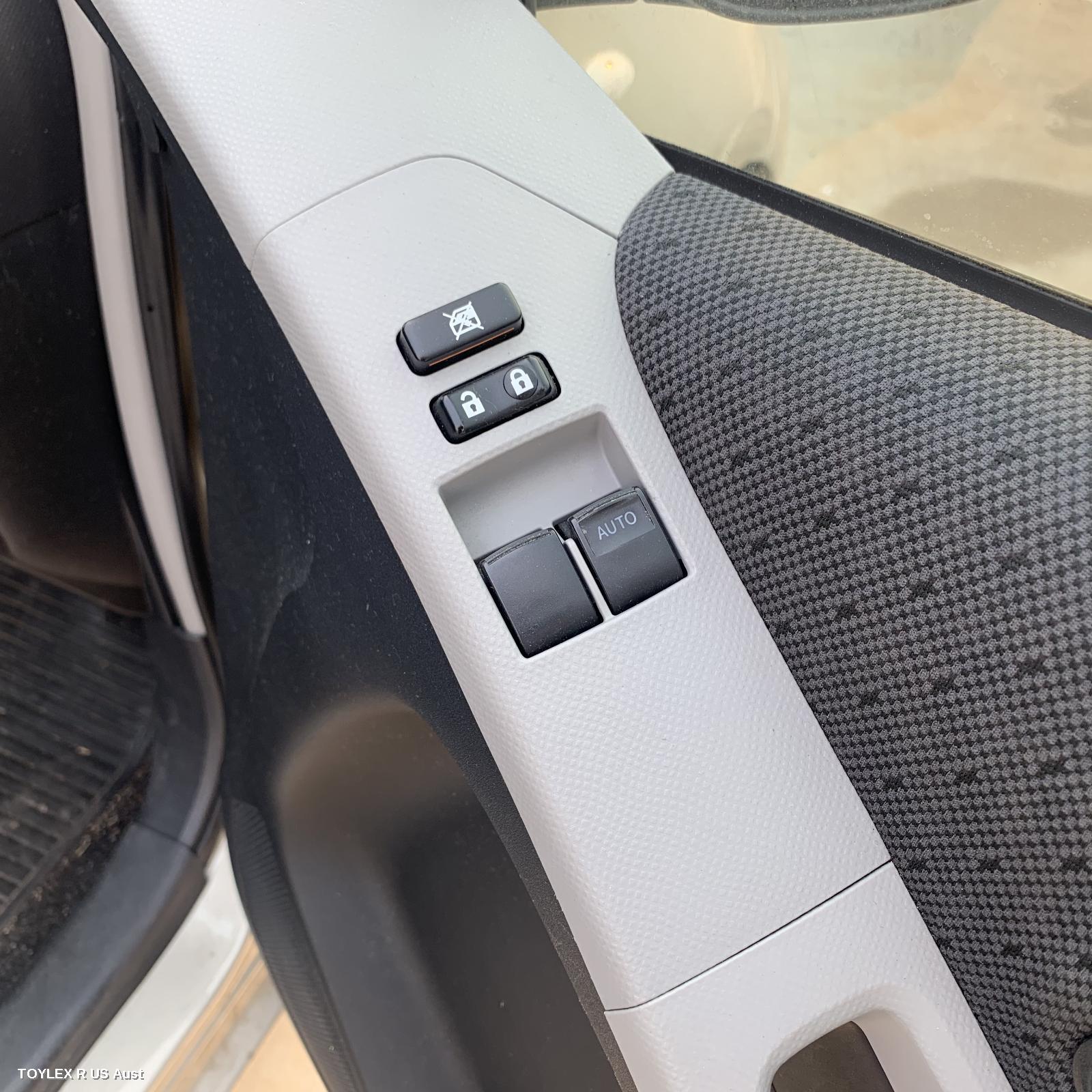 TOYOTA YARIS 2009 Pwr Dr Wind Switch RH FRONT (MASTER SWITCH), 2 SWITCH TYPE, 3DR HATCH, NCP9#