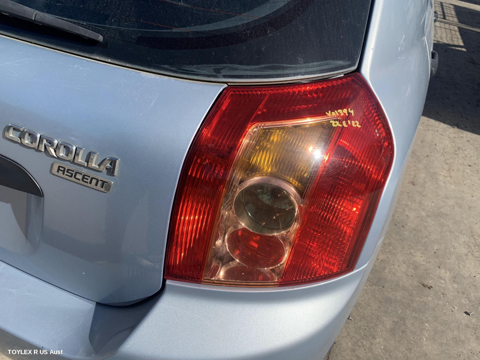 TOYOTA COROLLA 2005 Right Taillight ZZE122 (JAPAN-VIN JTD), HATCH, LENS#