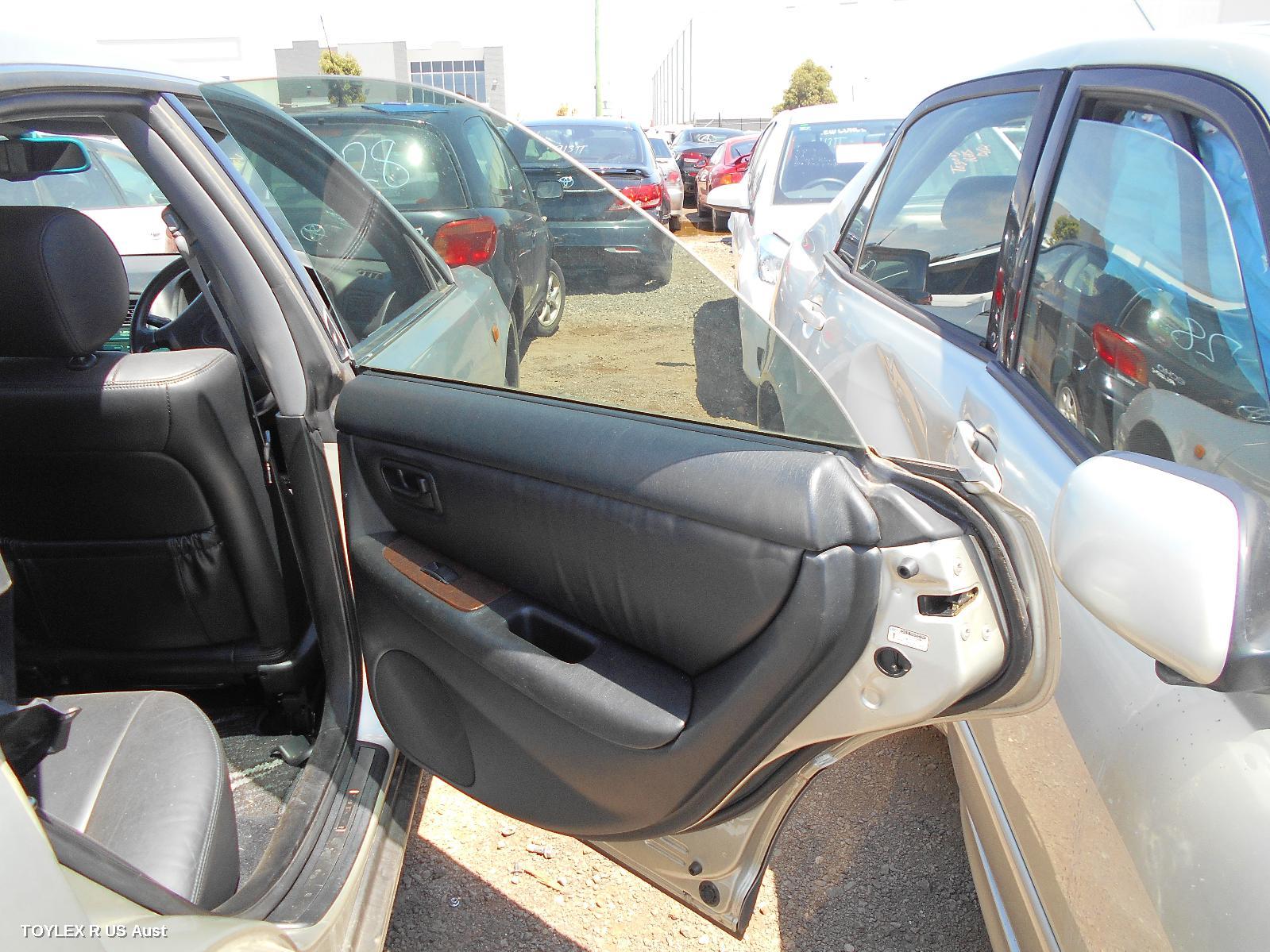 LEXUS ES300 (92-05) 2000 Right Rear Door Sliding MCV20