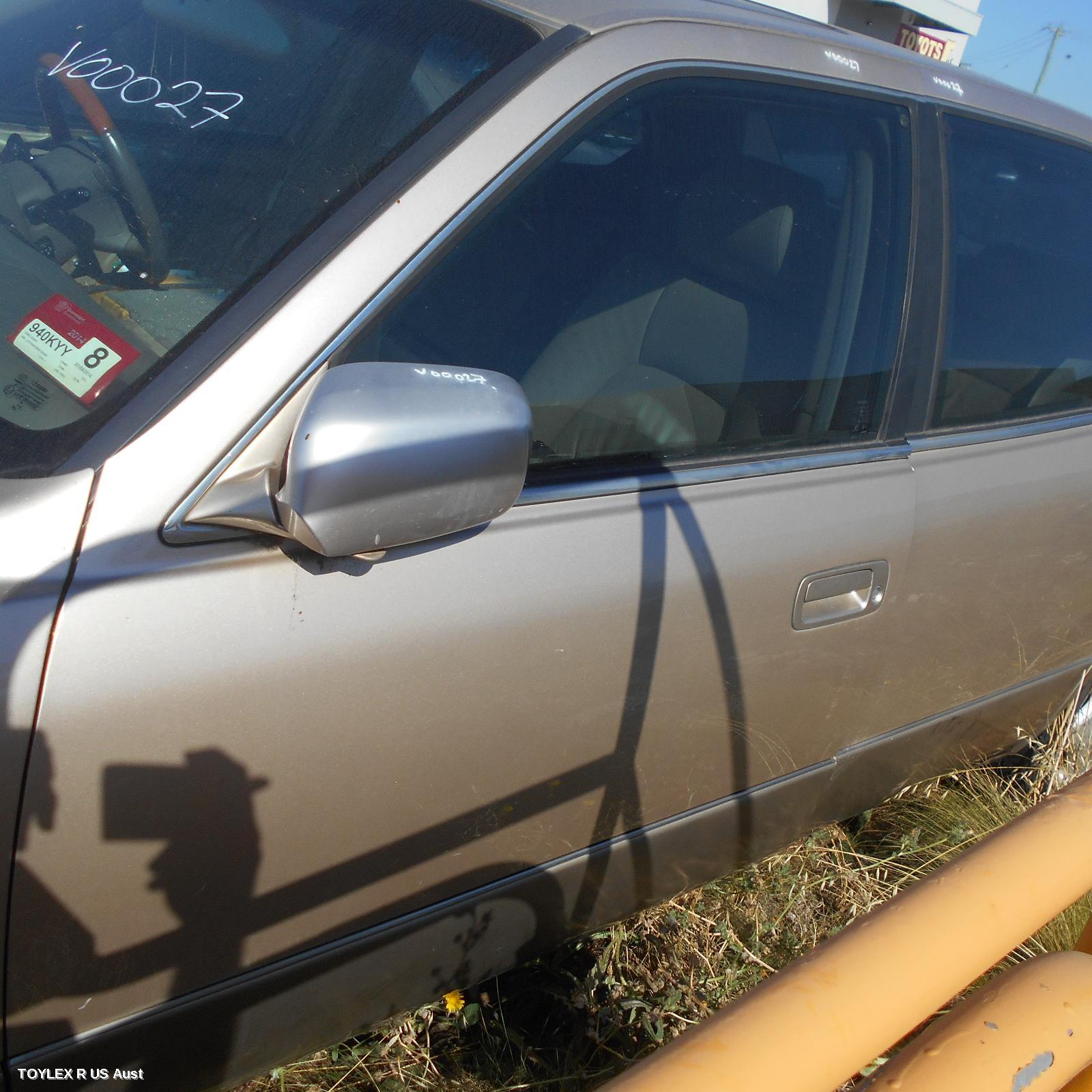 LEXUS LS400 1995 Left Front Door