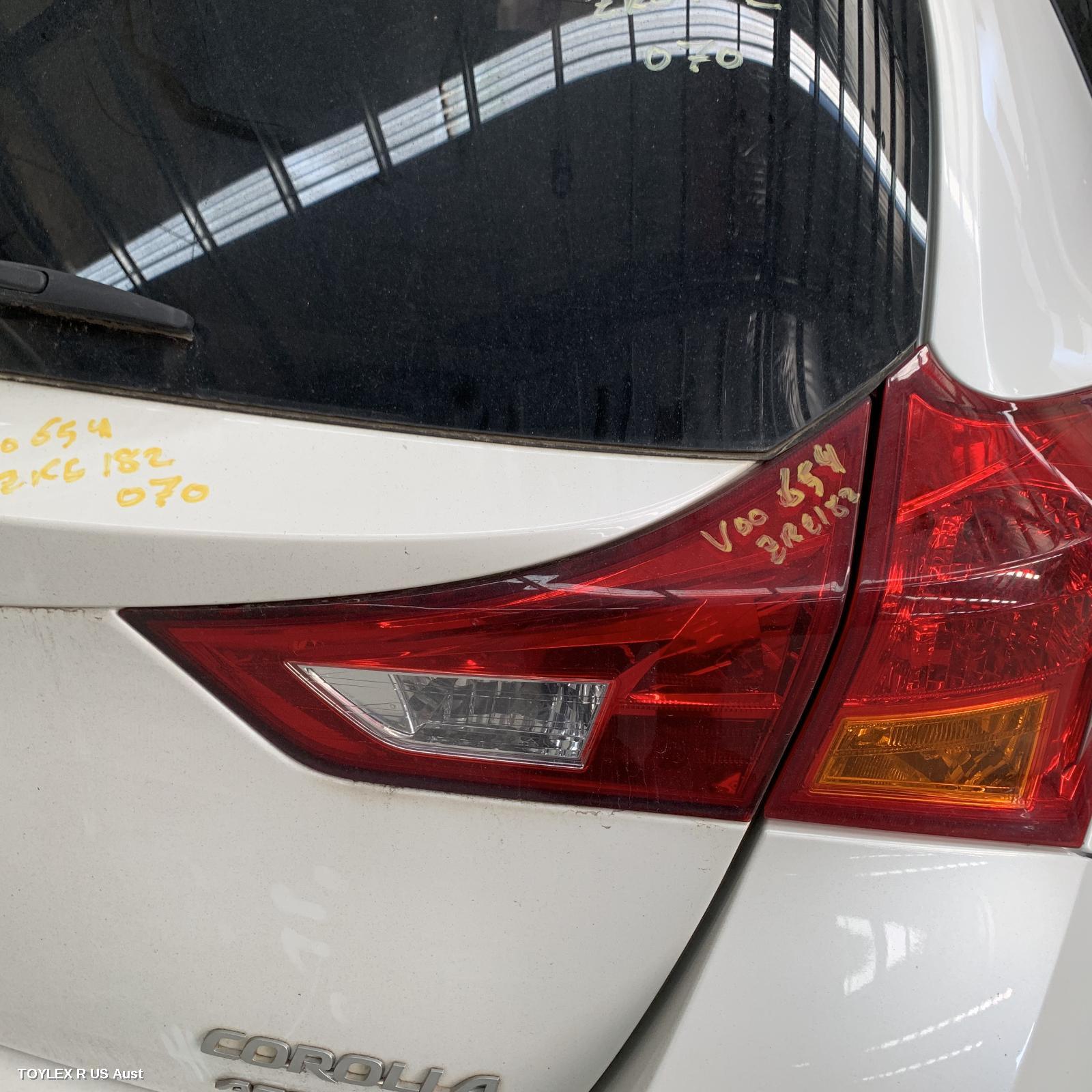 TOYOTA COROLLA 2013 Rear Garnish TAILGATE LAMP (RH SIDE), ZRE182R, HATCH