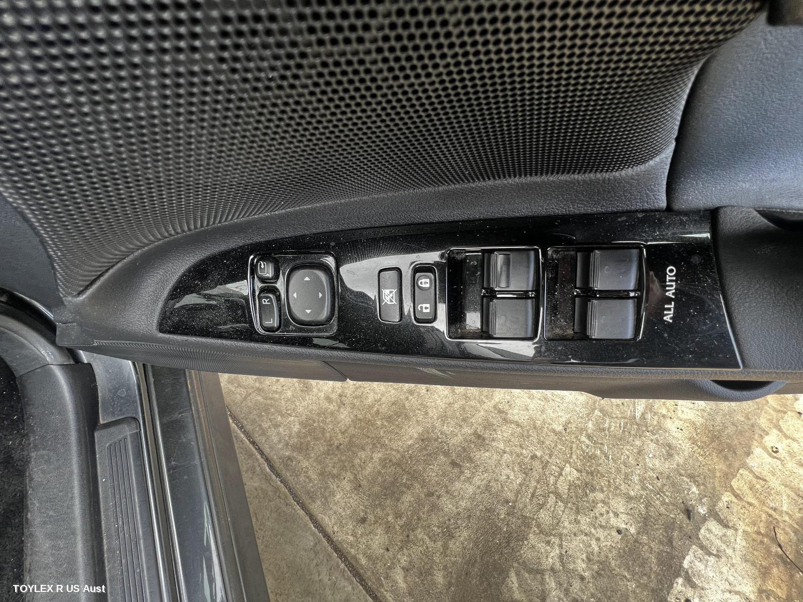 LEXUS IS250/IS250C 2011 Pwr Dr Wind Switch IS250/IS350/IS F, RH FRONT (MASTER SWITCH), SEDAN, GSE20R/GSE21R/USE20R
