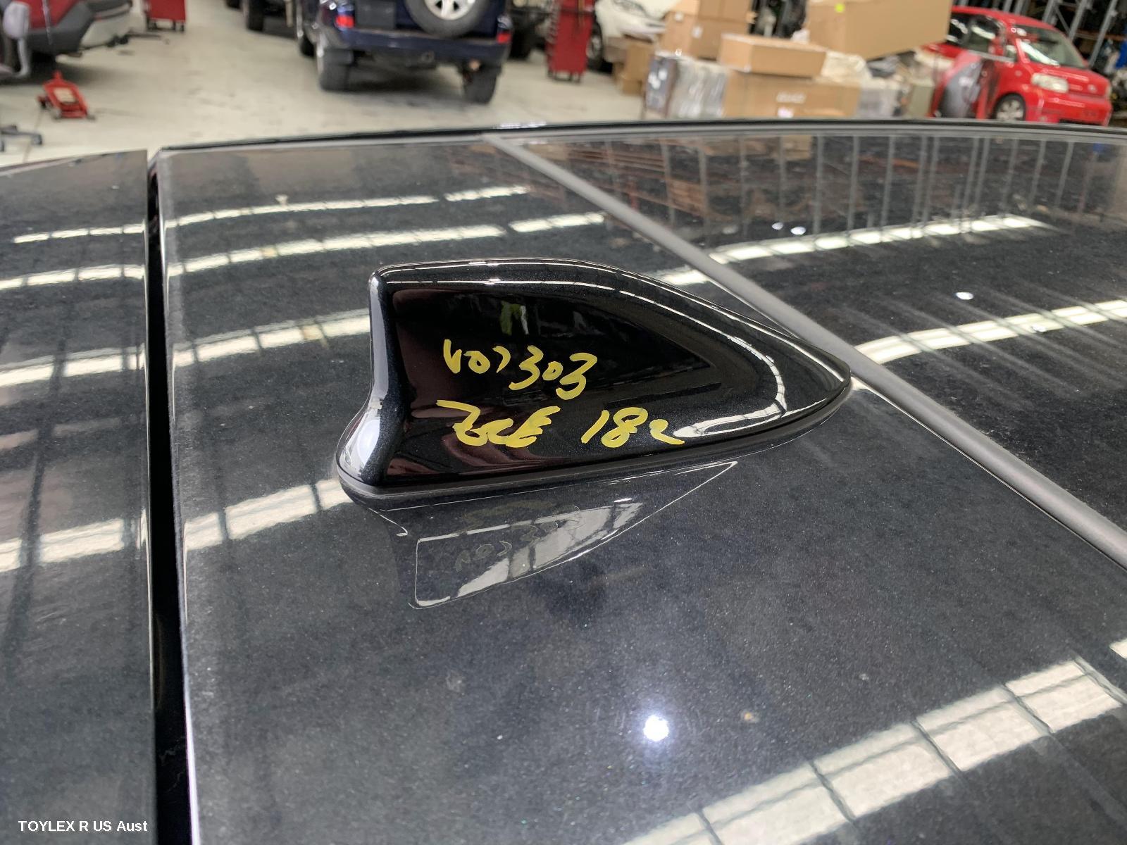 TOYOTA COROLLA 2015 Antenna ZRE182R